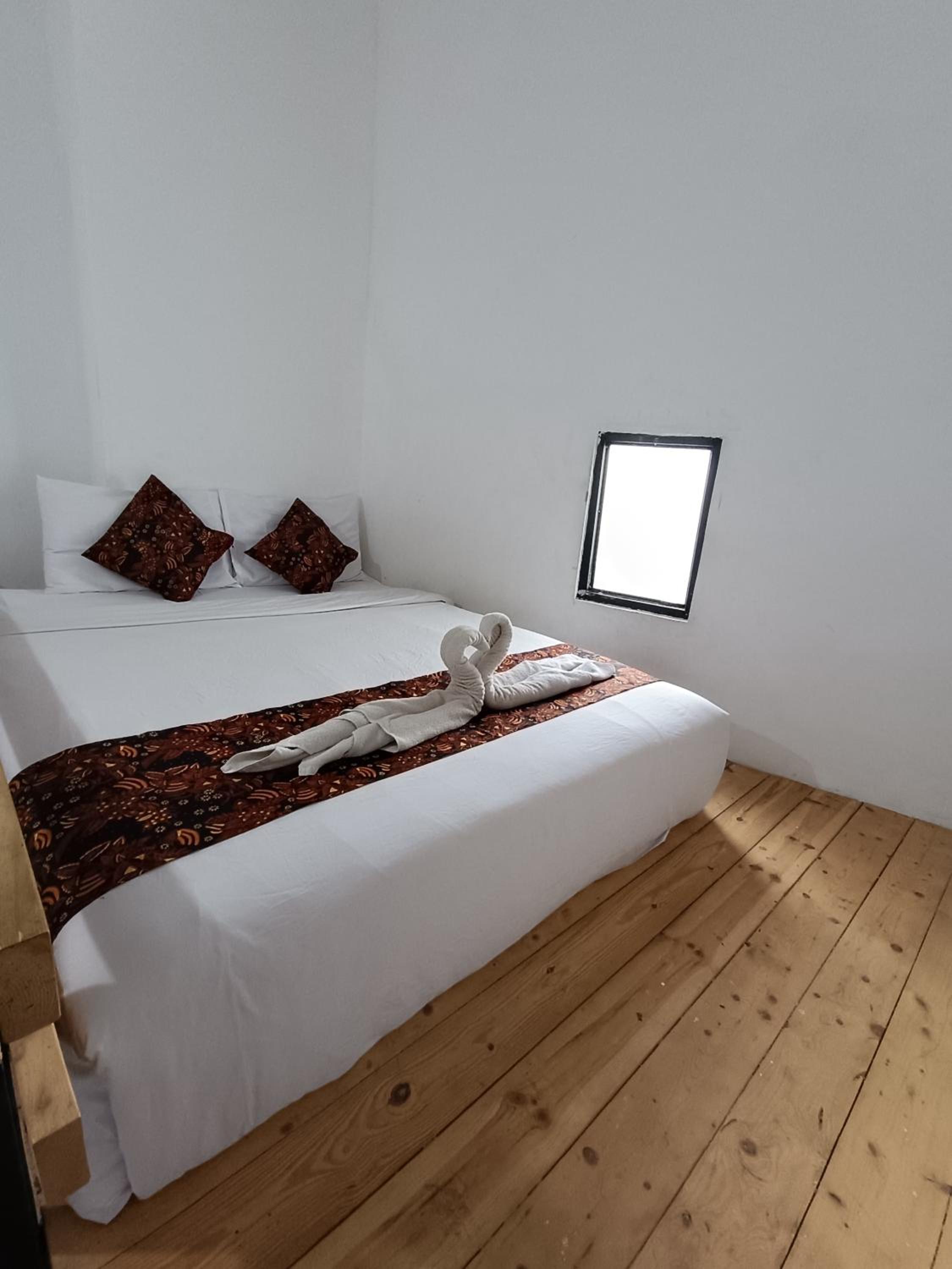 Deluxe Room (2 Adults + 1 Child) photo 2