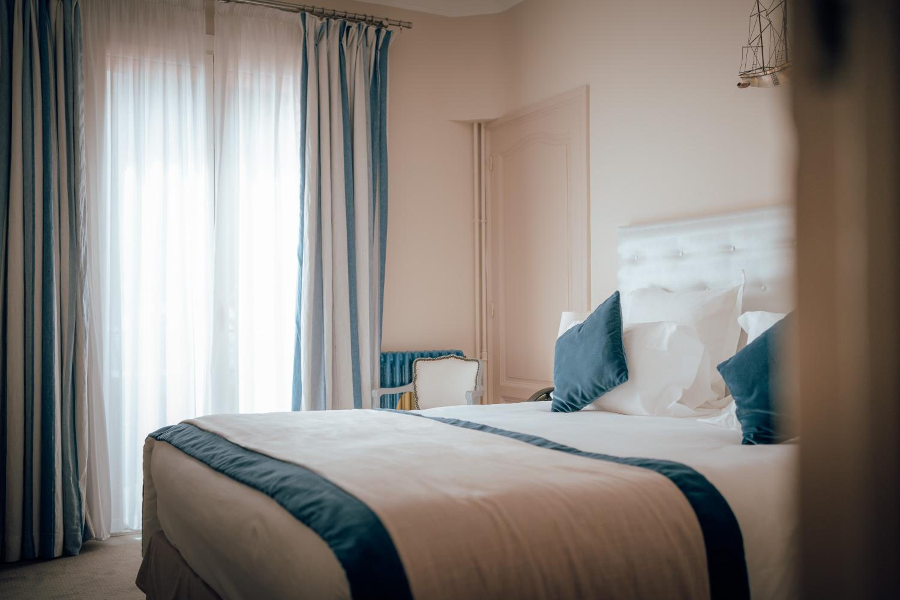 Deluxe Double Room - Photo 3