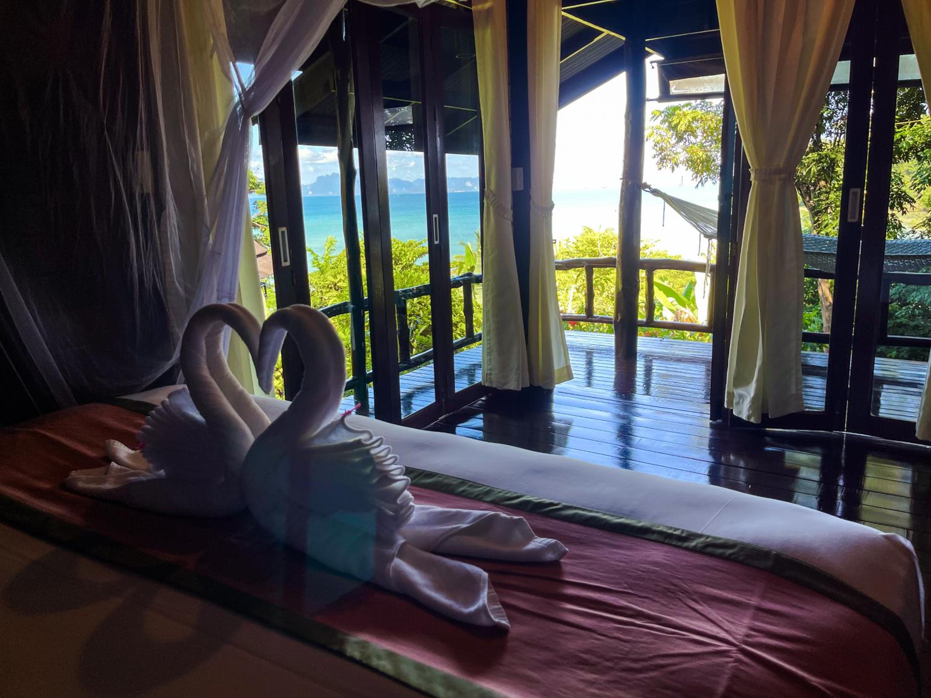 Double Room with Balcony and Sea View - Photo 11