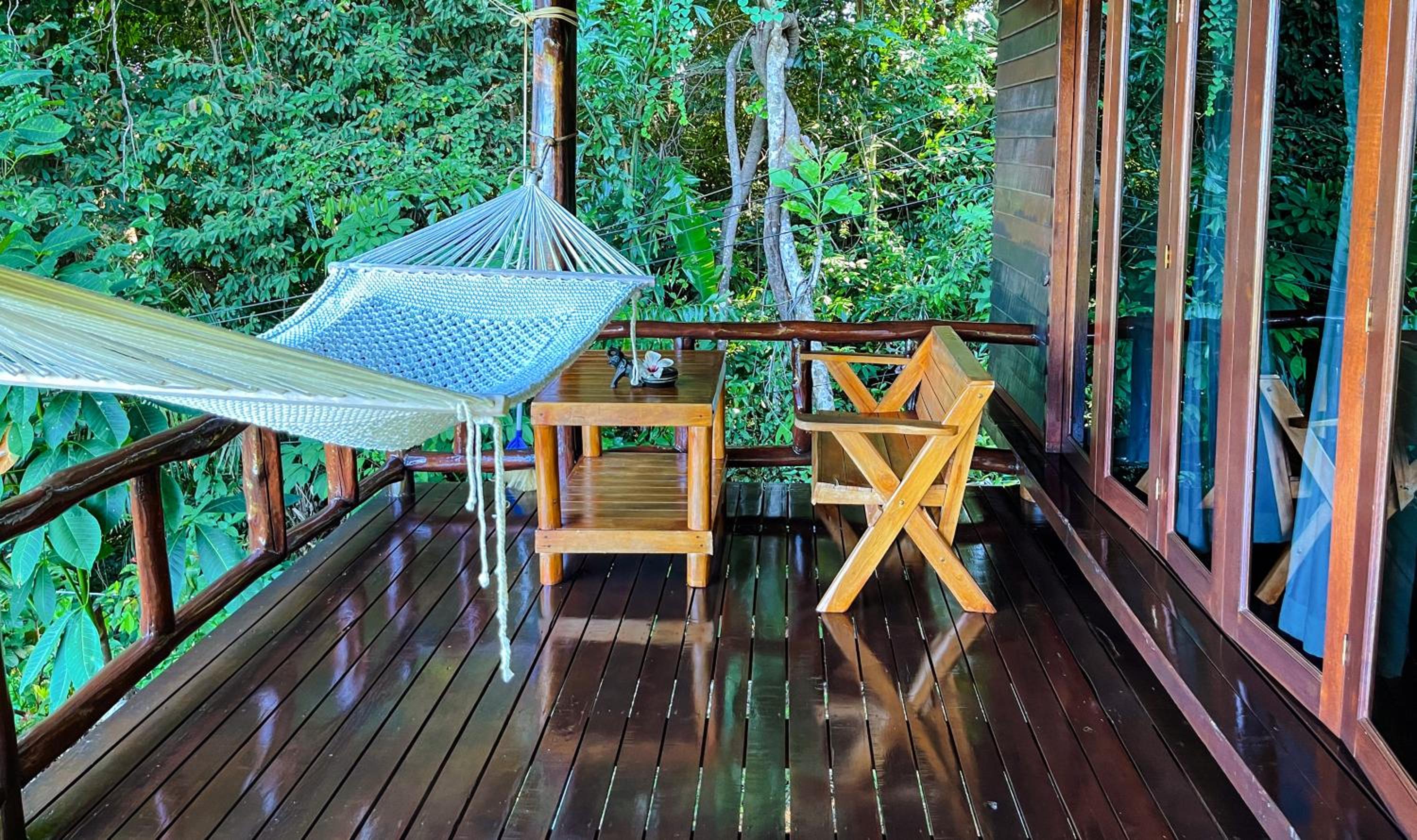 Double Room with Balcony and Sea View - Photo 10