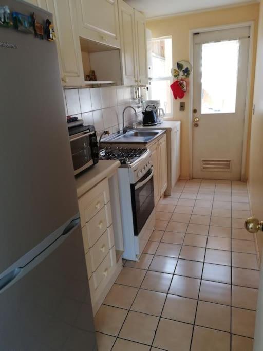 Three-Bedroom House photo 2