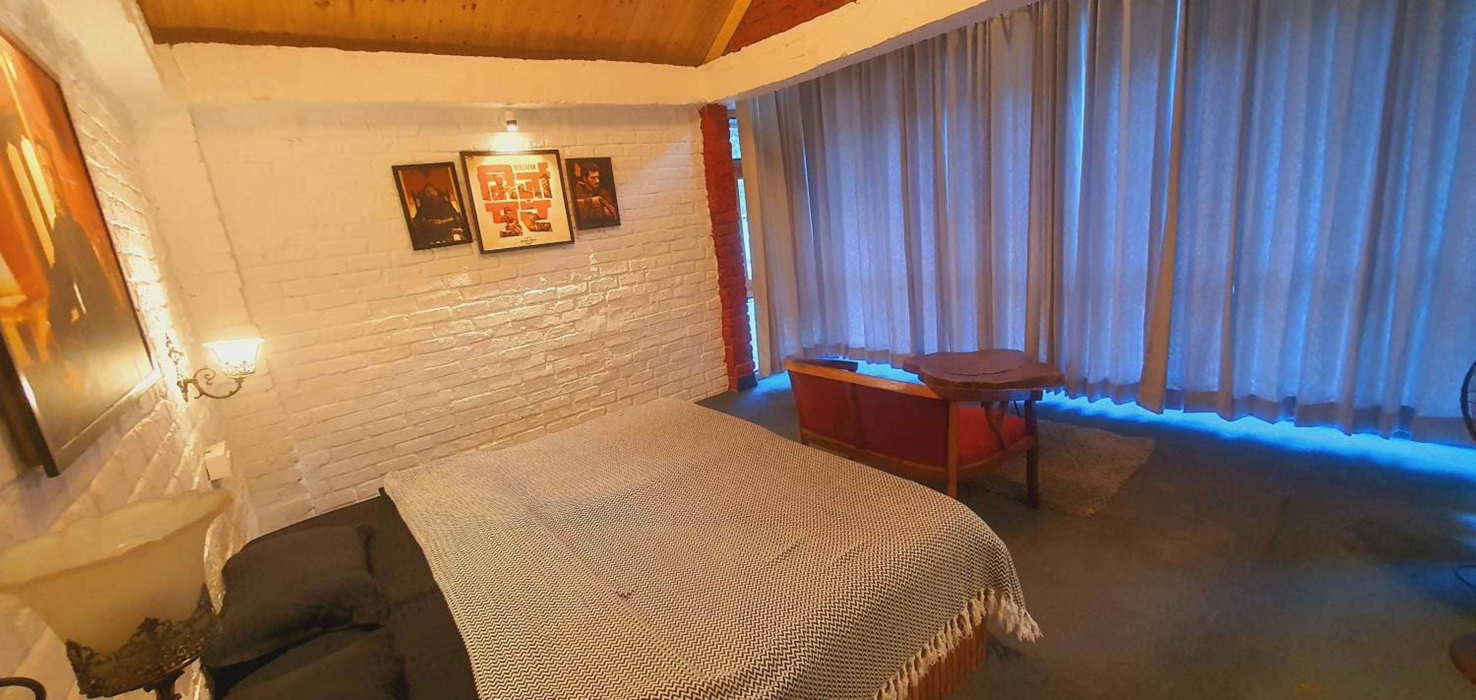 Glass cottage with private external bathroom  photo 2