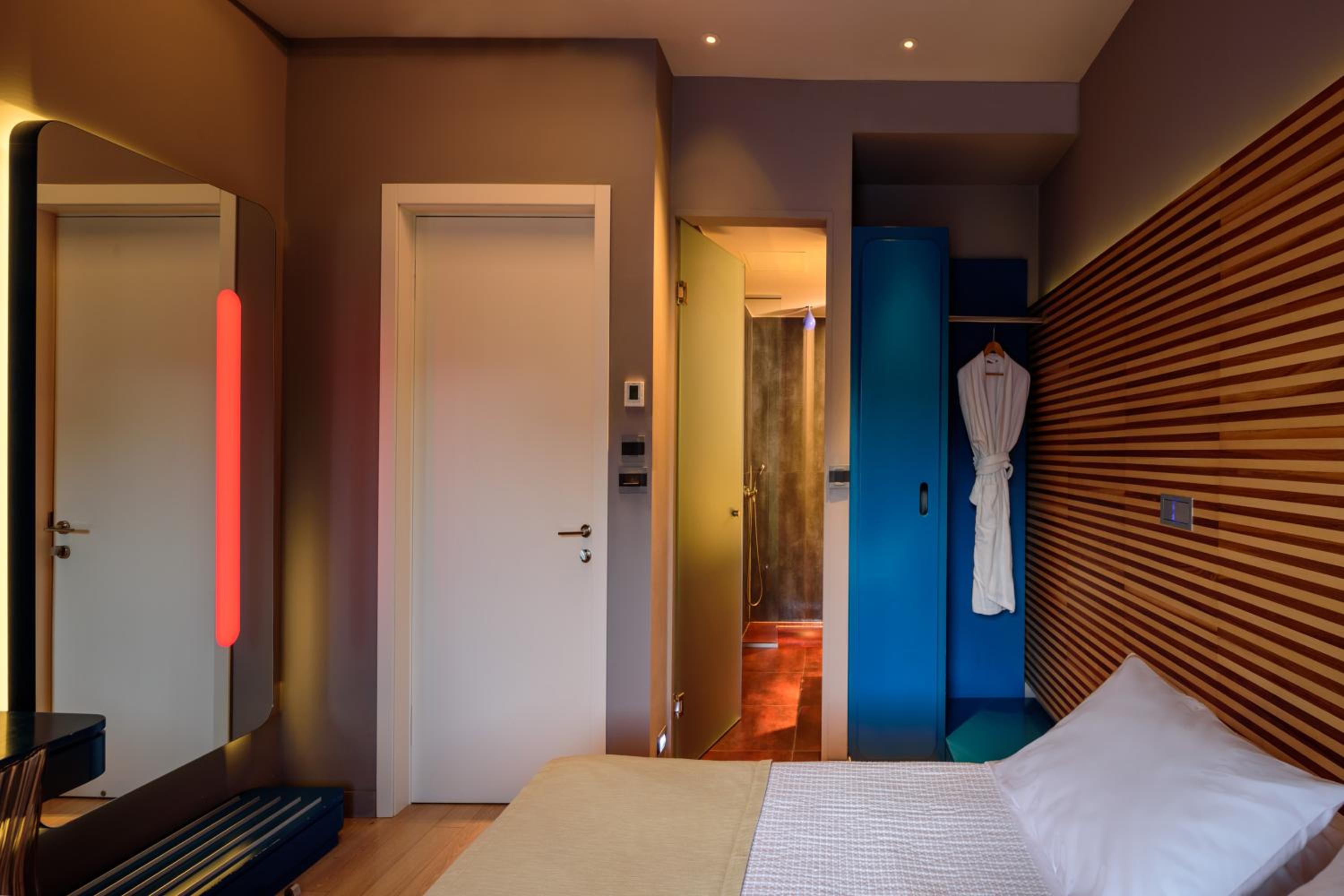 Comfort Double or Twin Room with City View photo 3