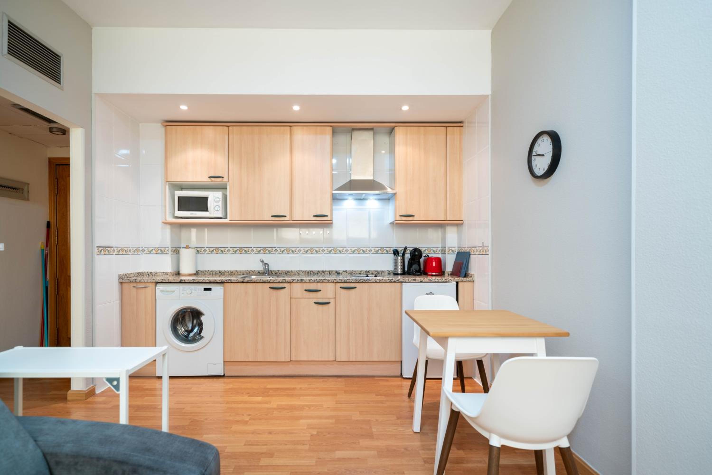 Studio Apartment photo 2