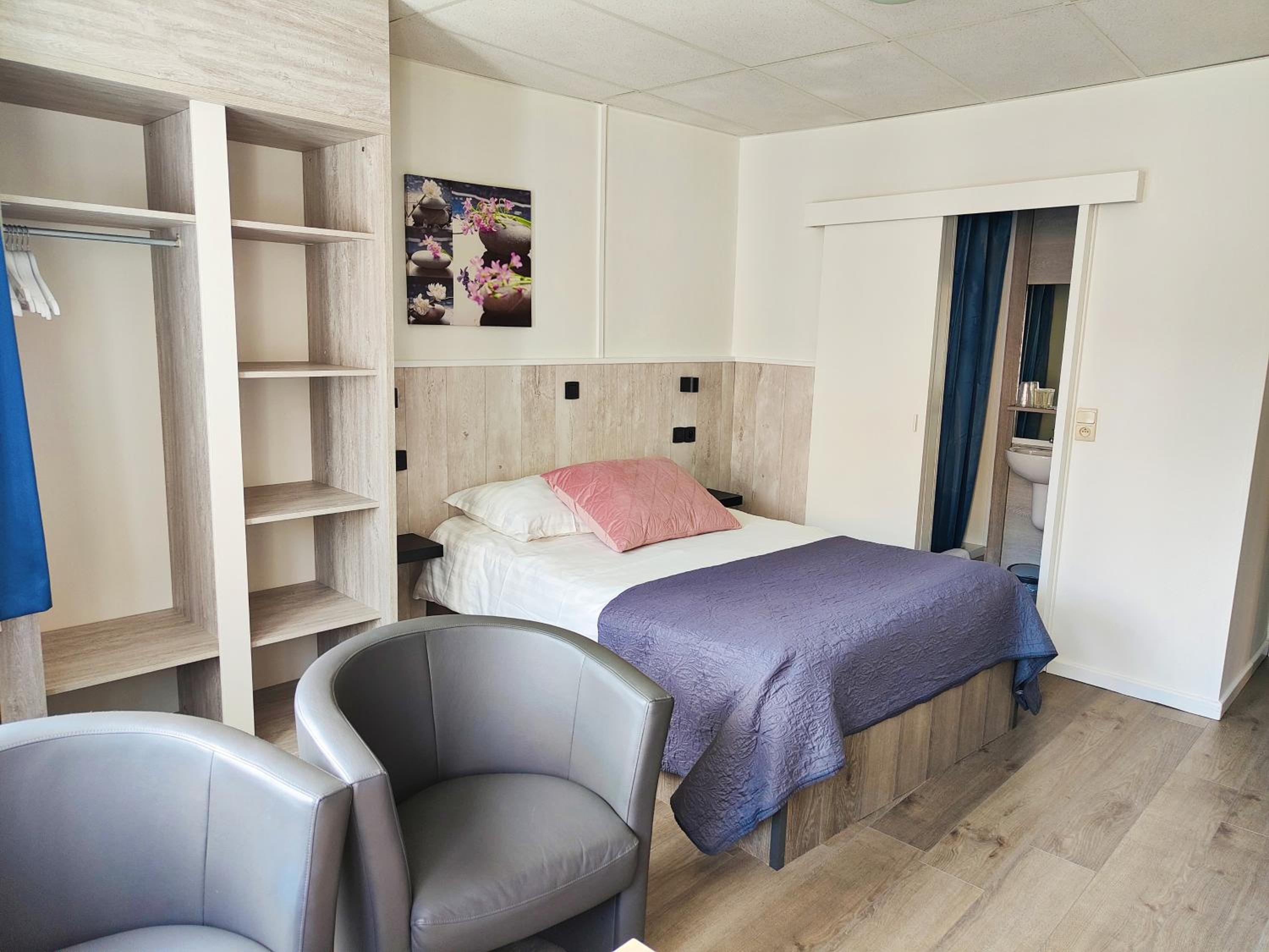 Double Room - Photo 1