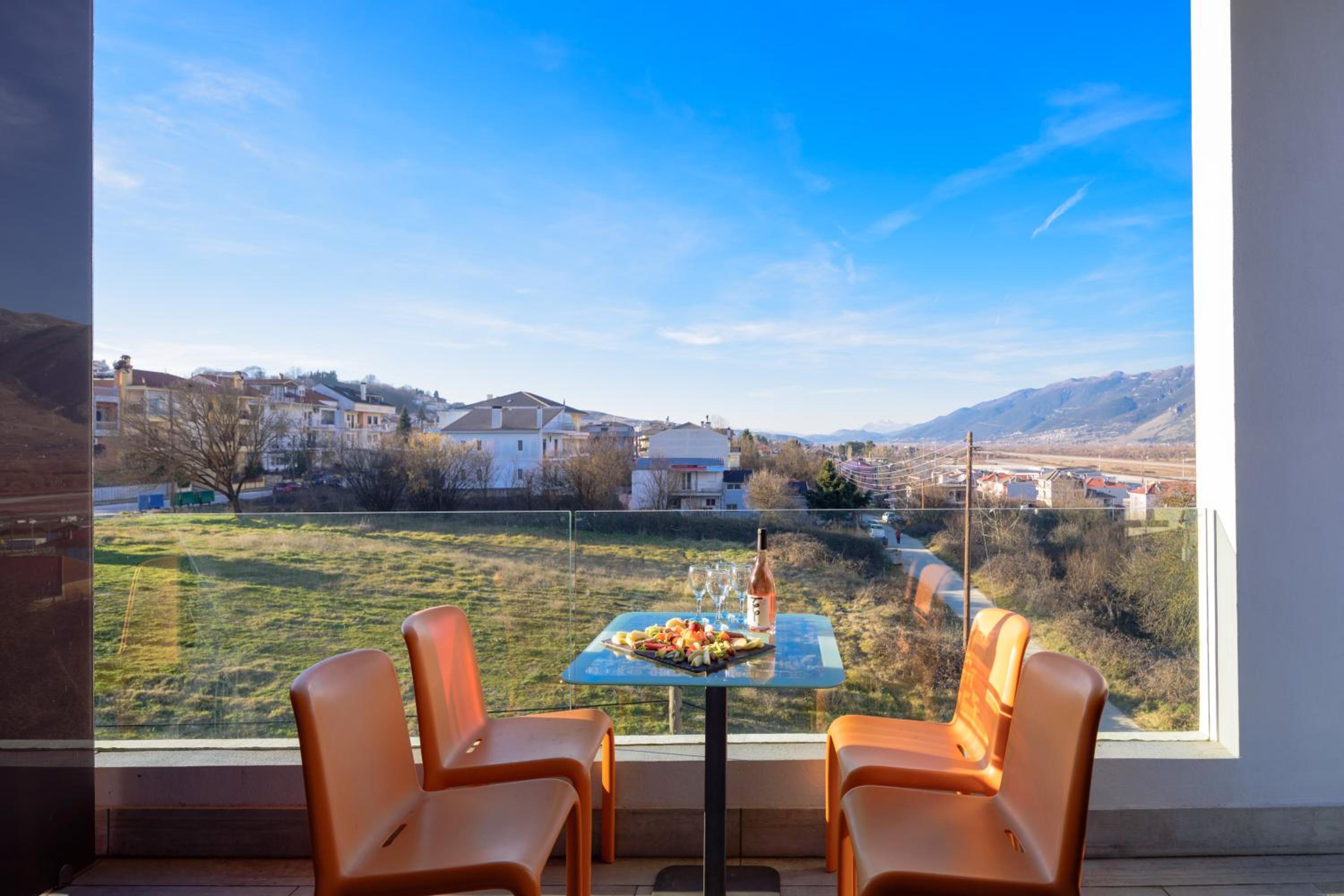 Premier Double or Twin Room with Mountain View photo 3