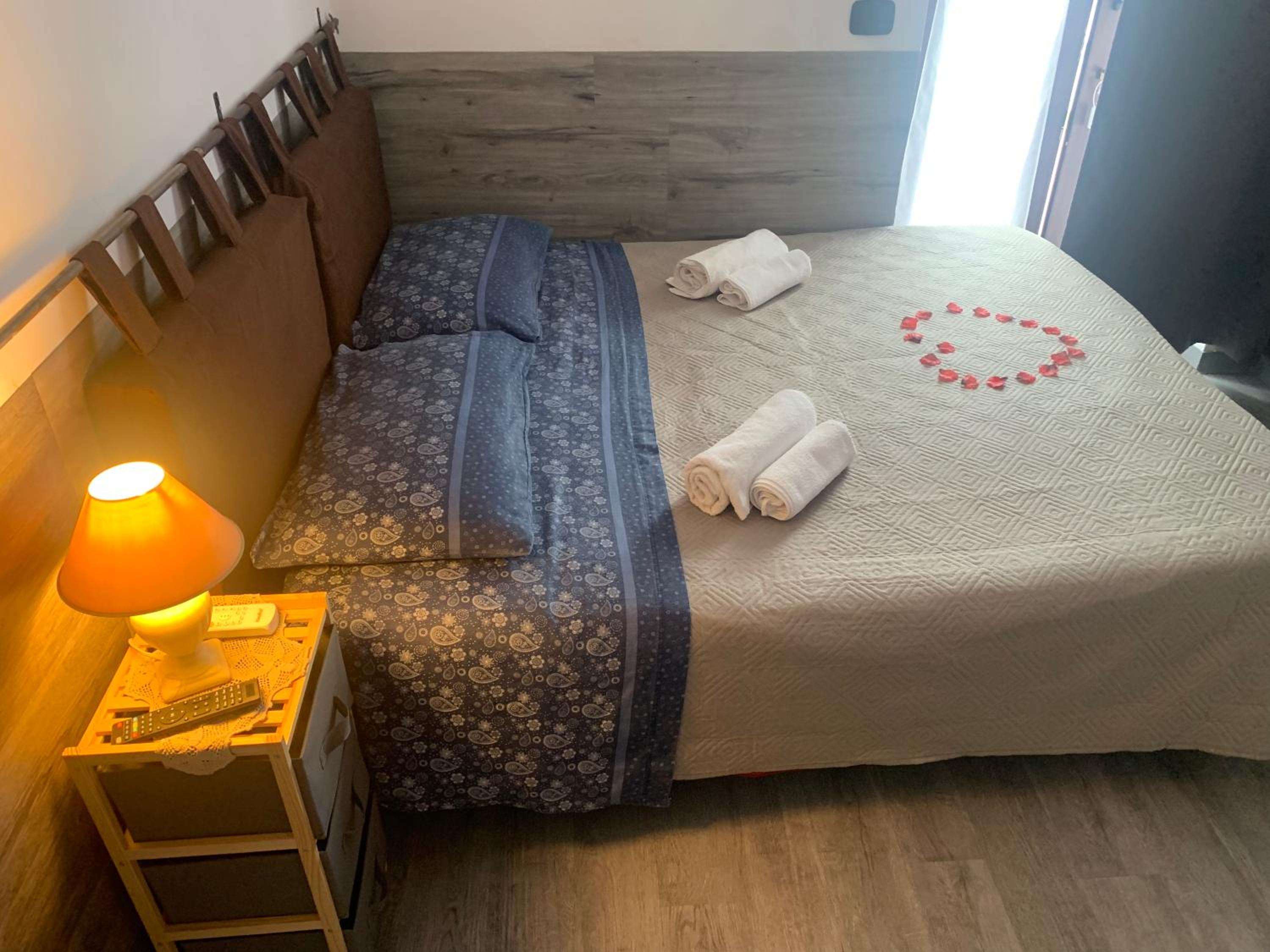 Small Twin Room photo 1