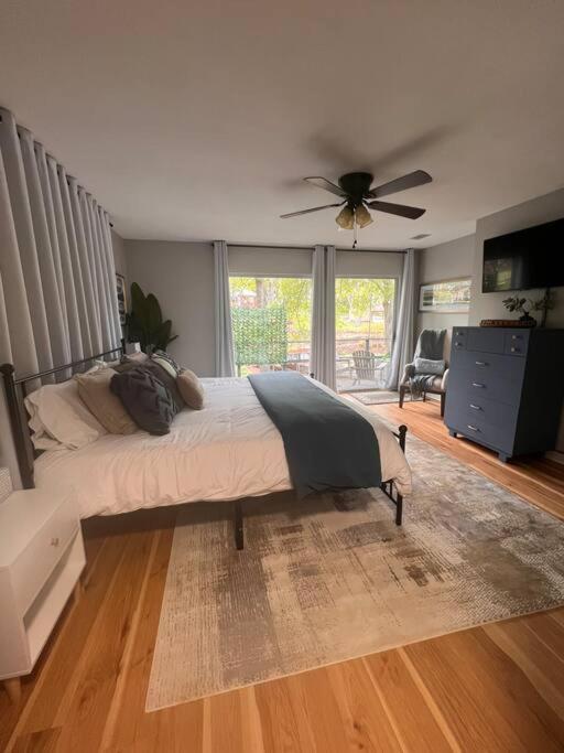Three-Bedroom House photo 1