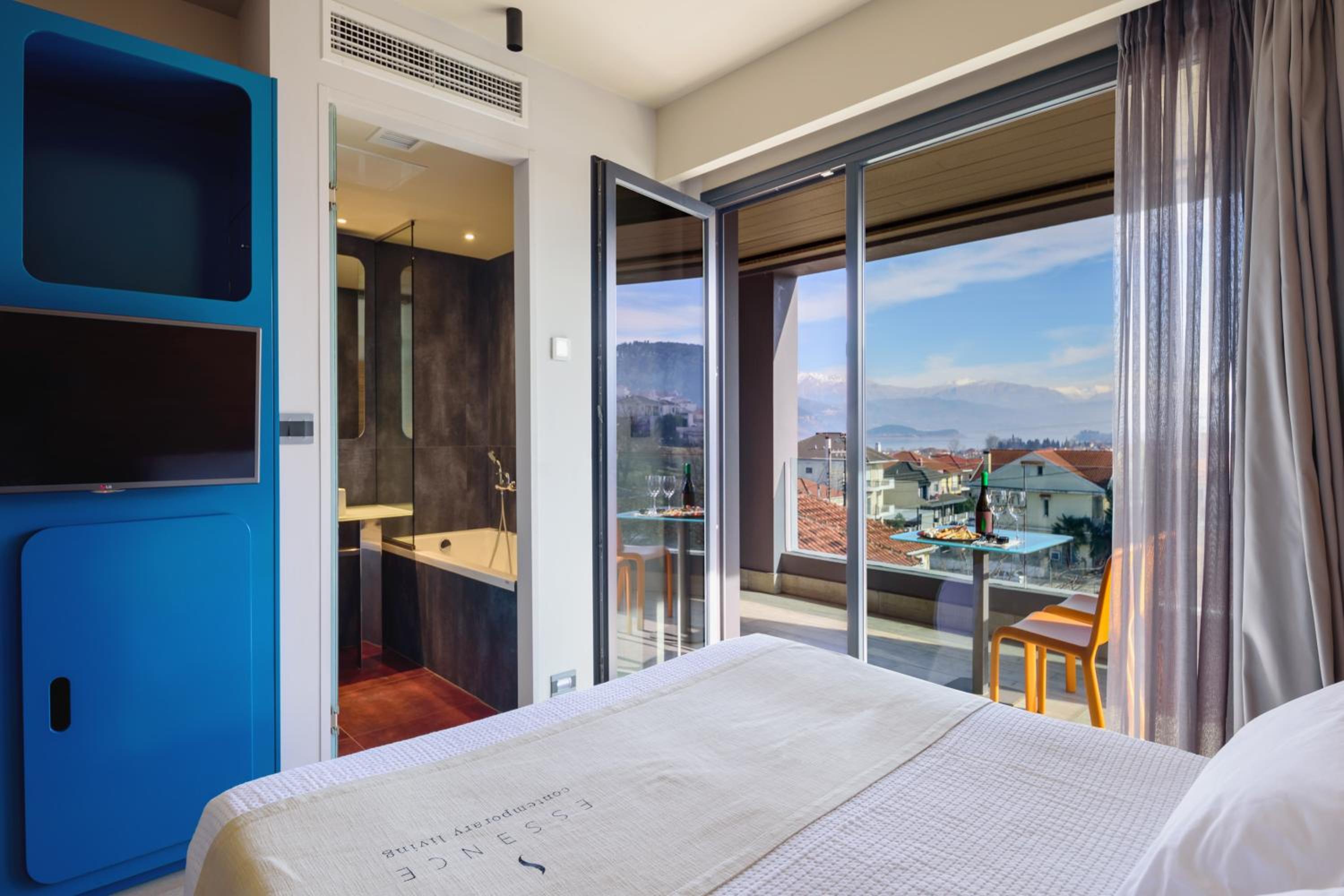 Executive Double Room with Lake View photo 2