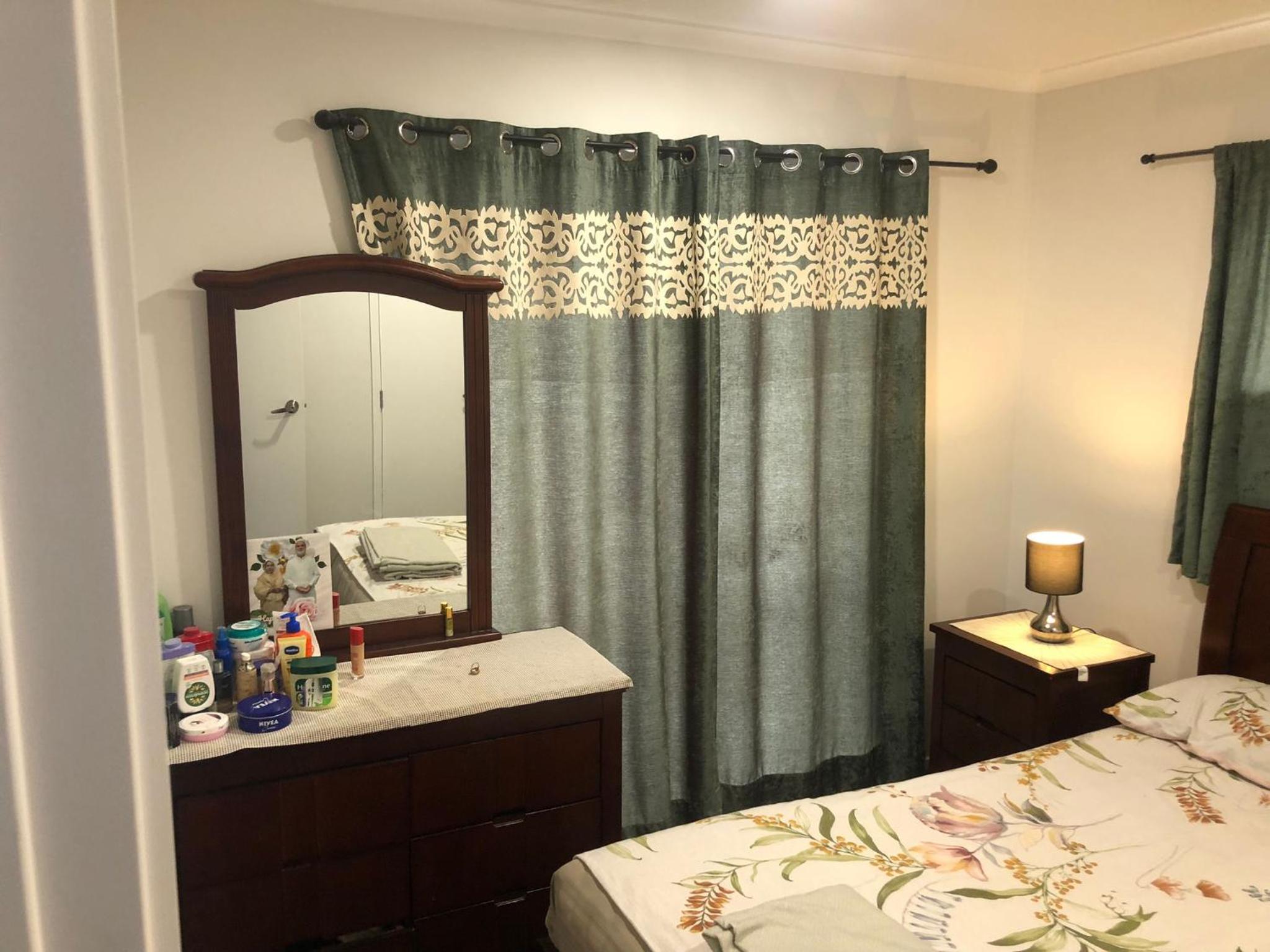 Queen Room photo 2