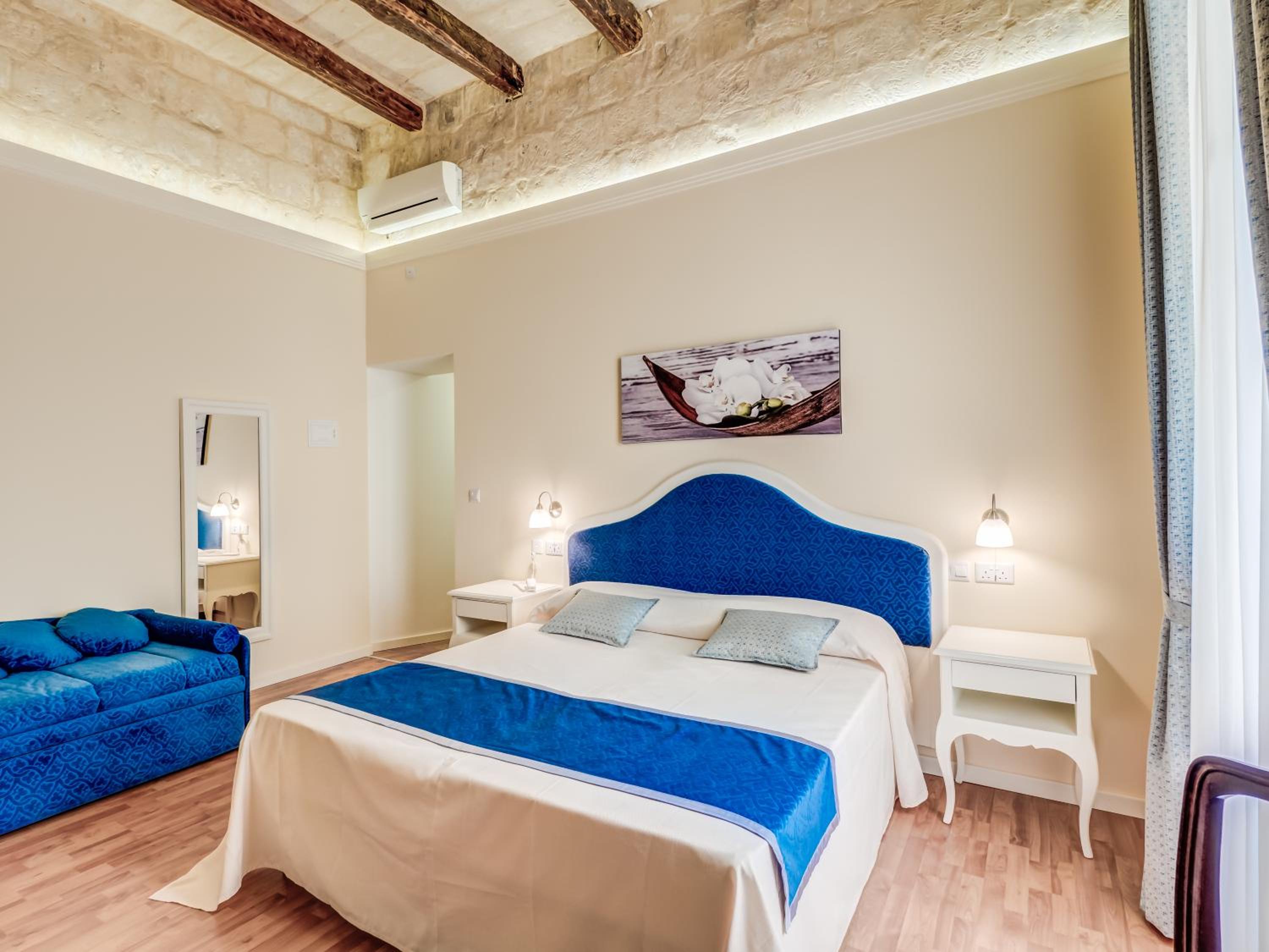 Junior Suite with Balcony