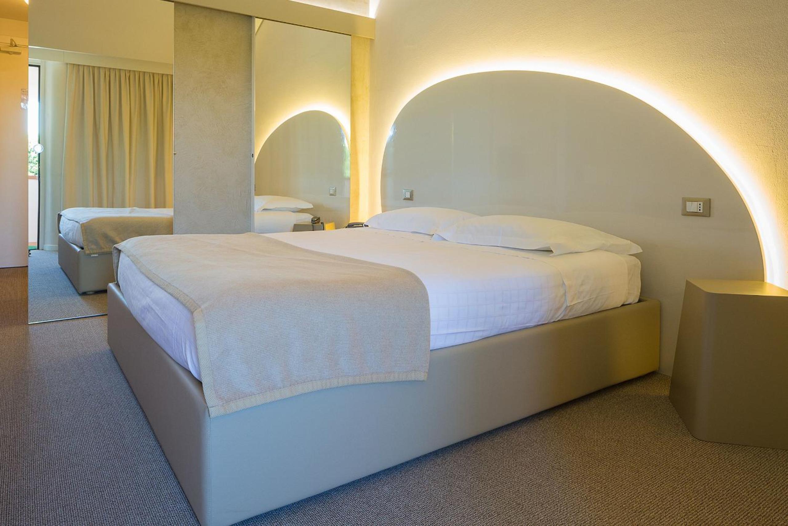 Deluxe Double Room - Photo 4