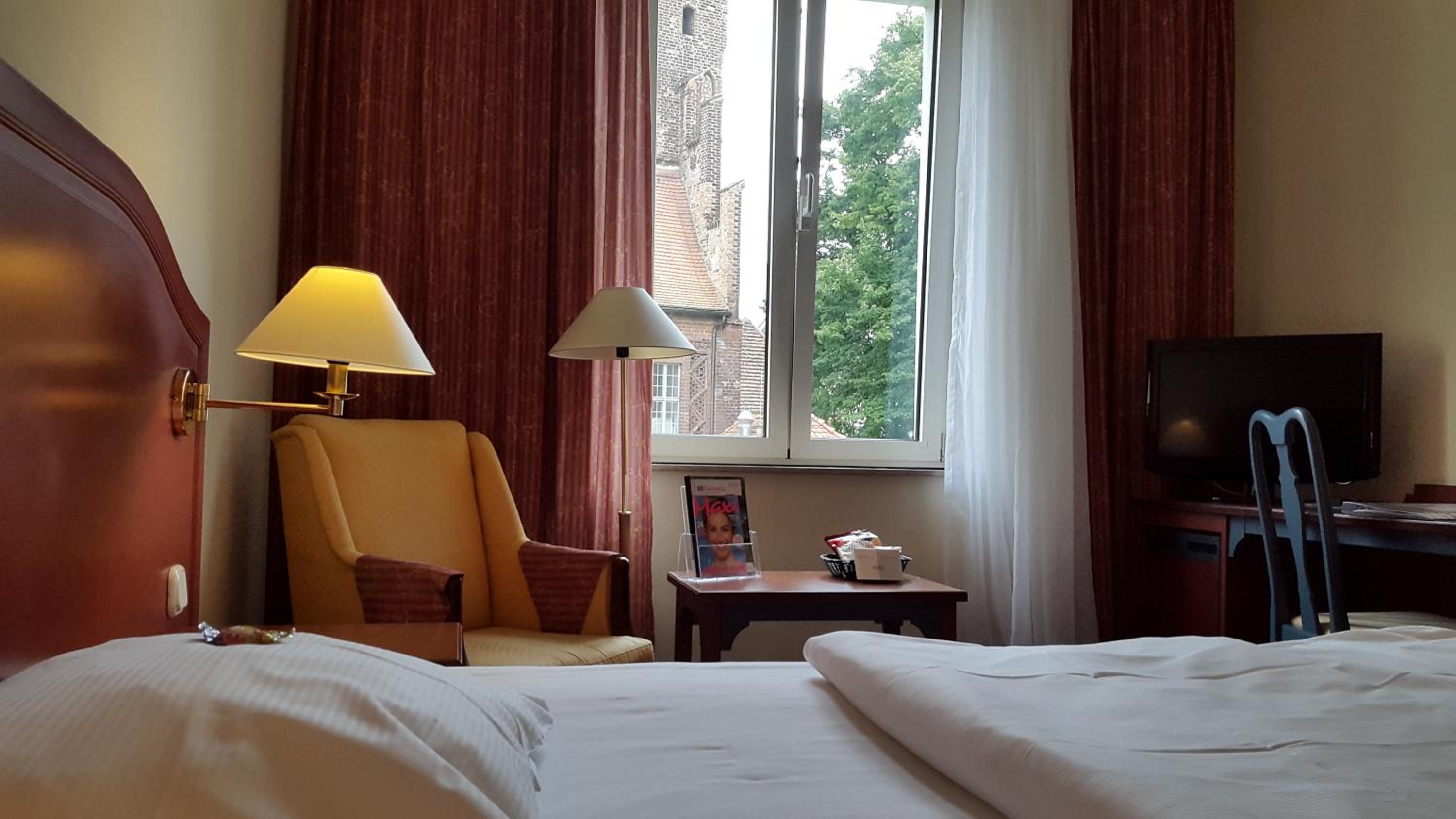 Standard Double Room - Photo 12