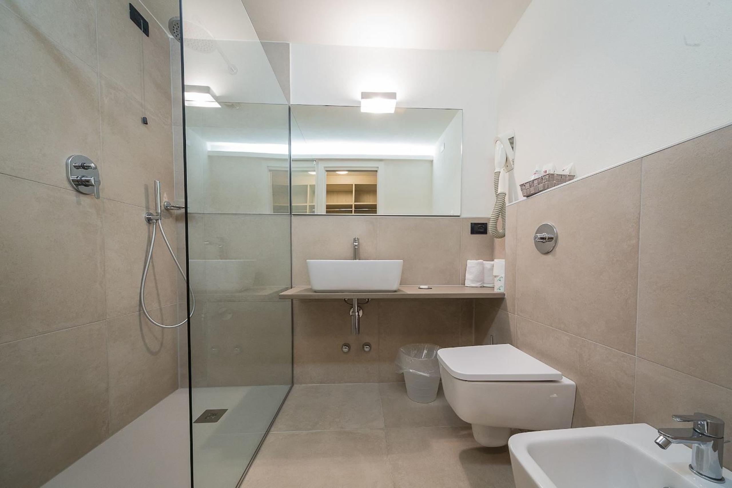 Deluxe Double Room - Photo 2