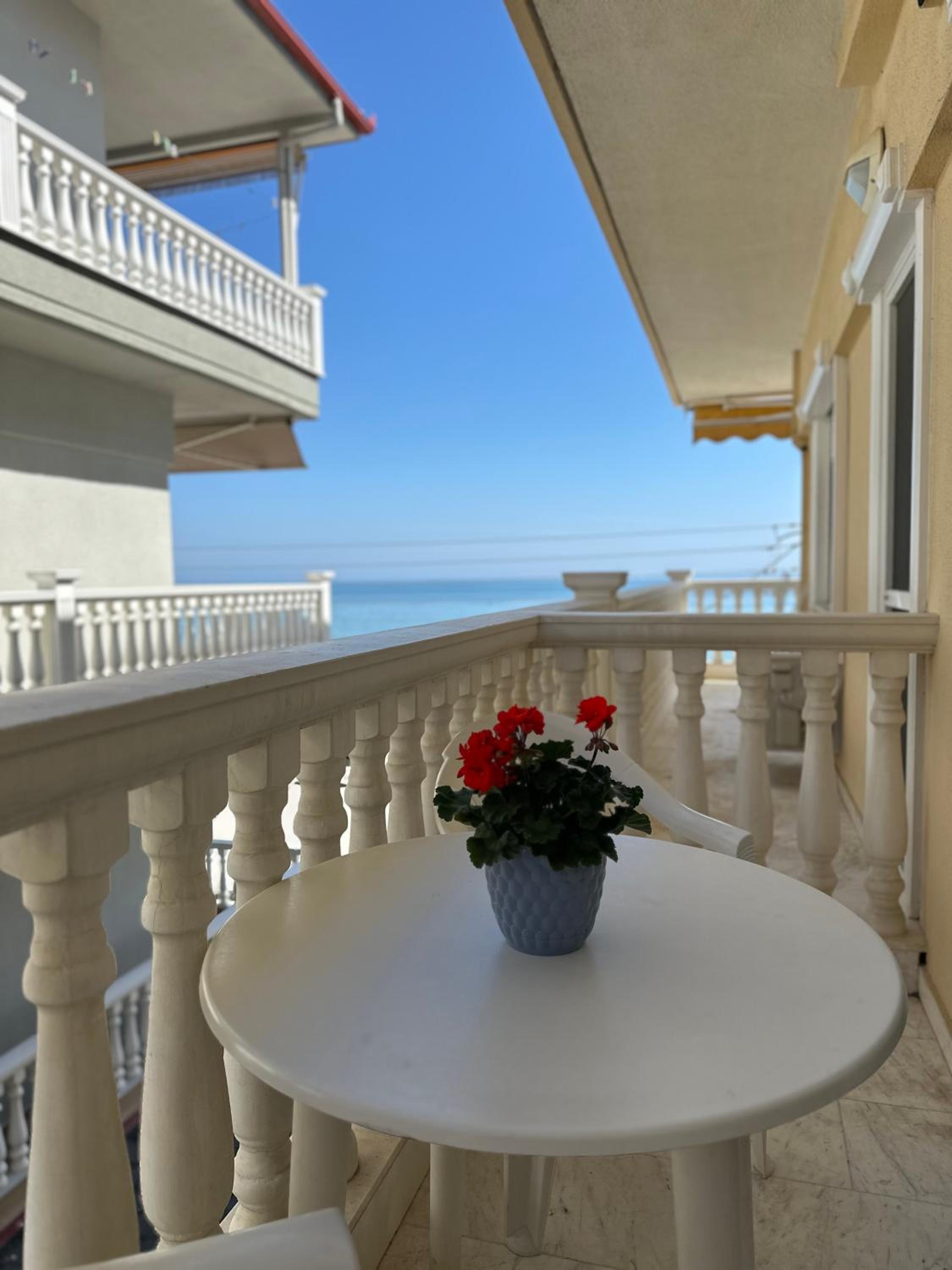 Studio with Balcony photo 2