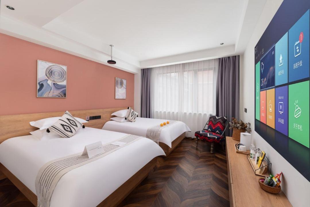 Superior Twin Room with City View