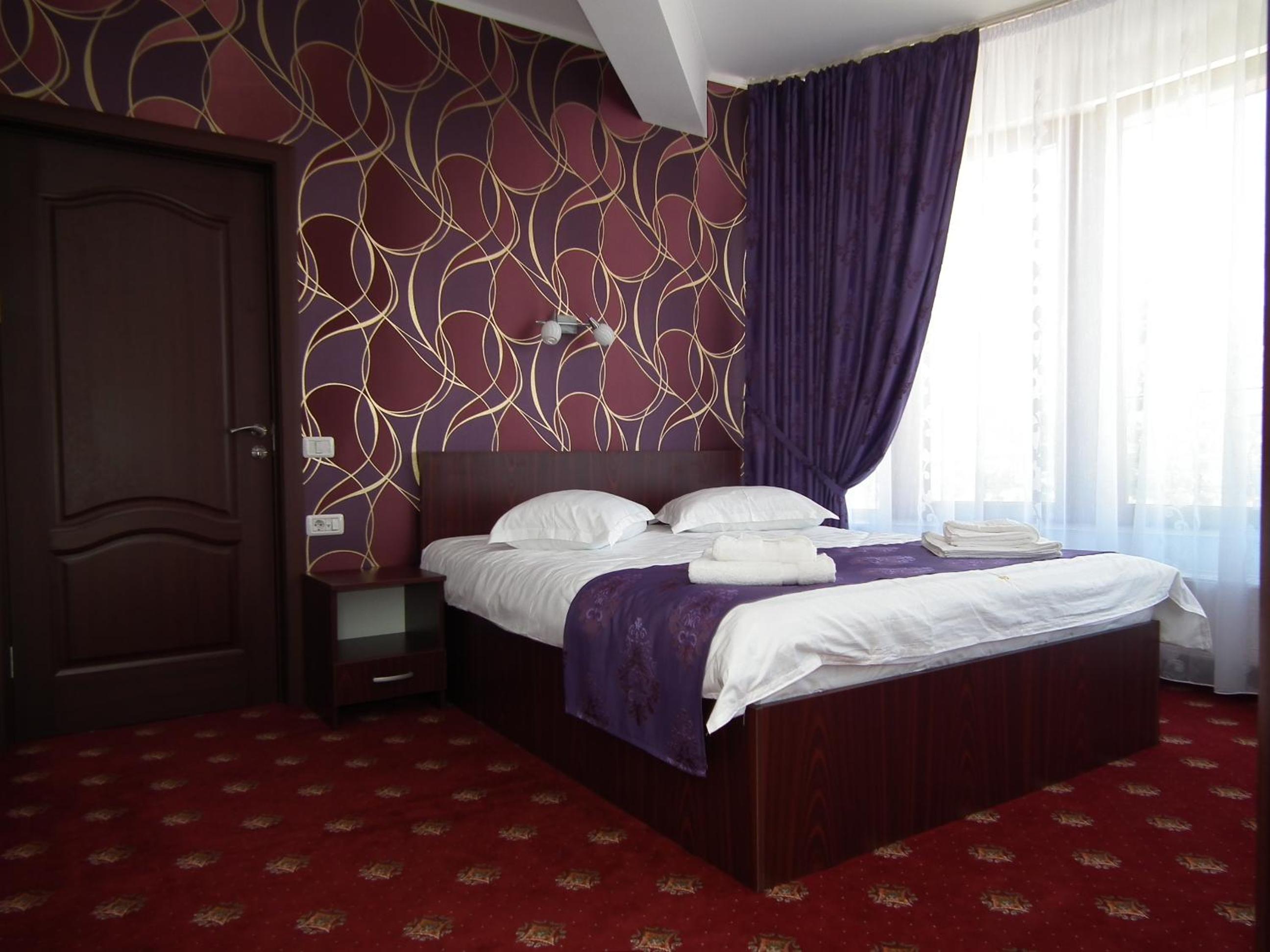 Double Room - Photo 16