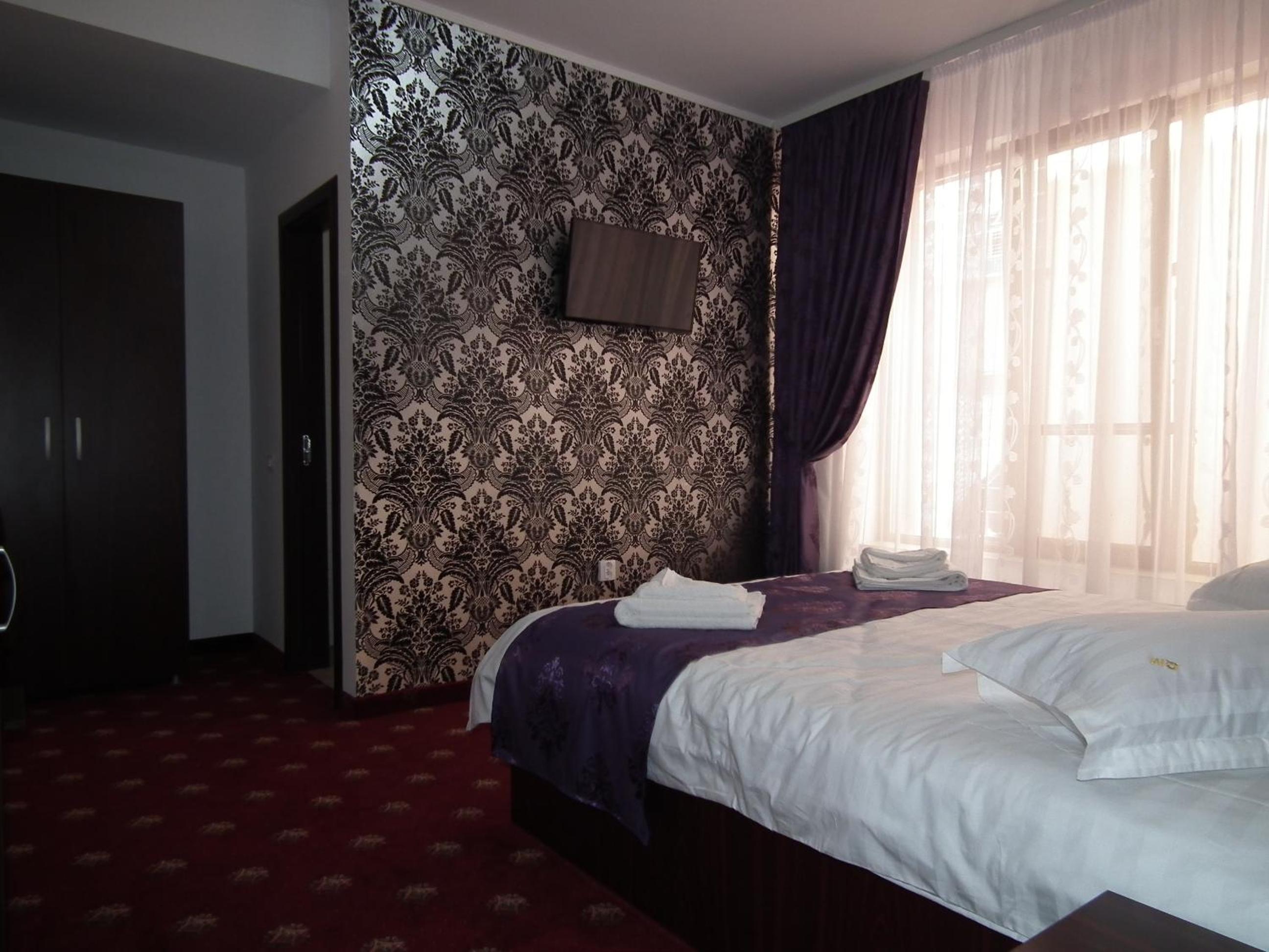 Double Room - Photo 21
