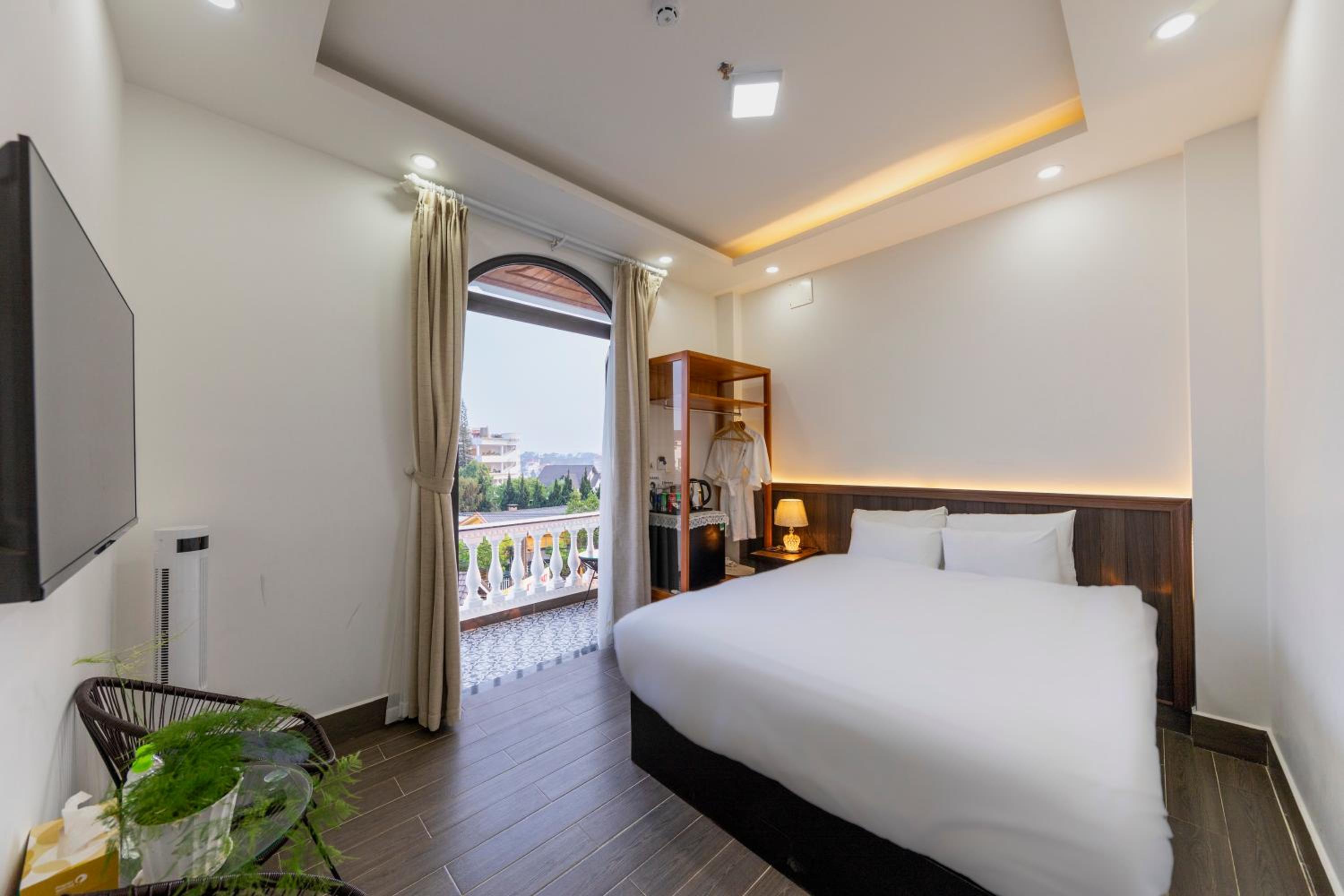 King Room With Balcony photo 1