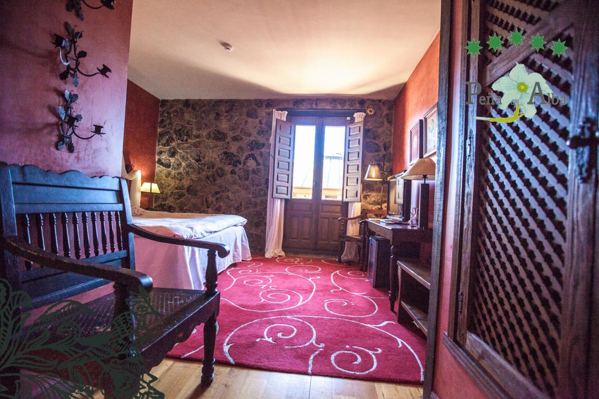 Double or Twin Room - Photo 8