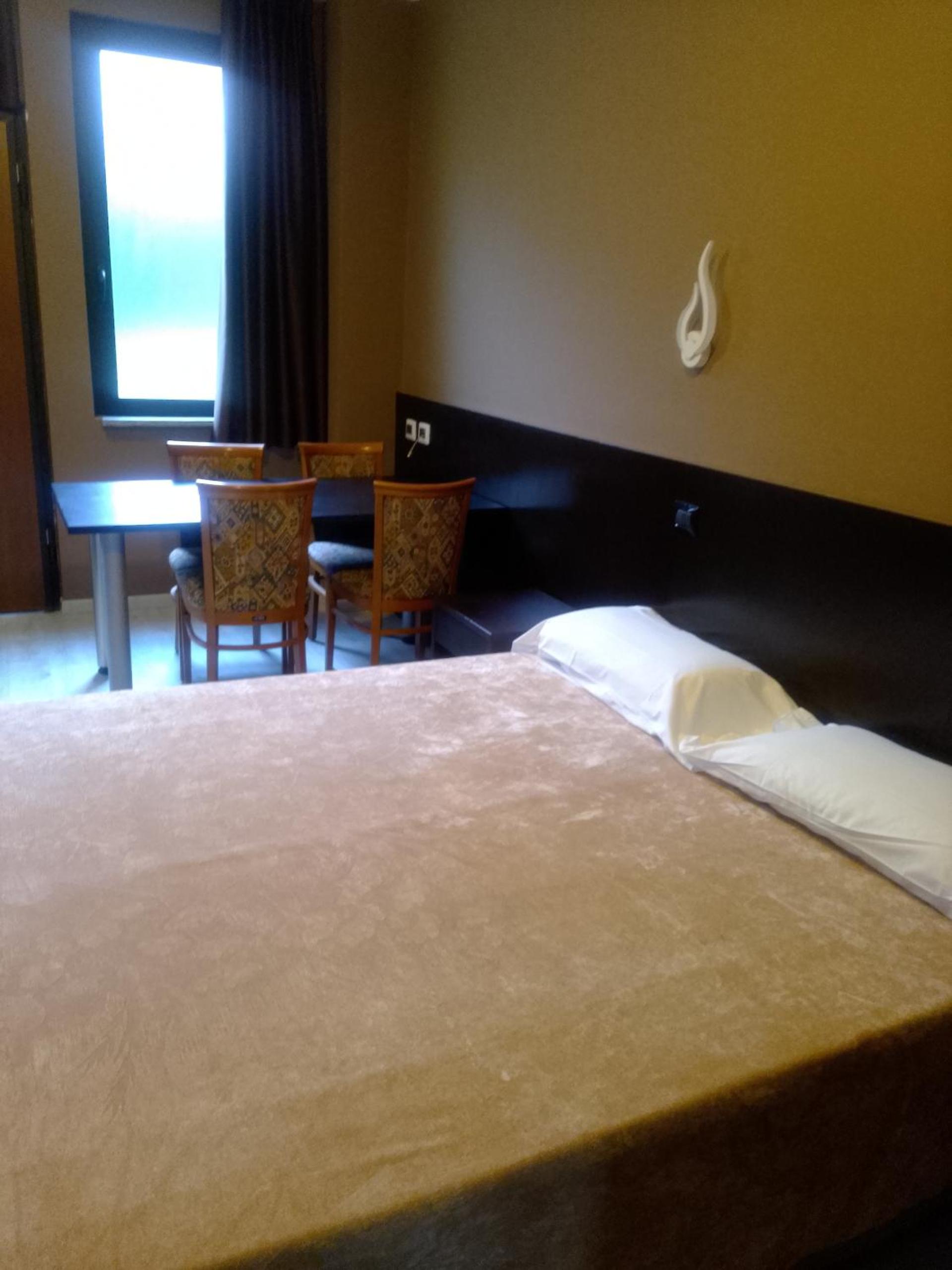 Quadruple Room - Photo 1