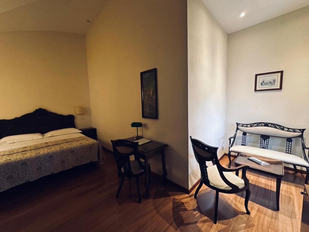 Double Room - Photo 1
