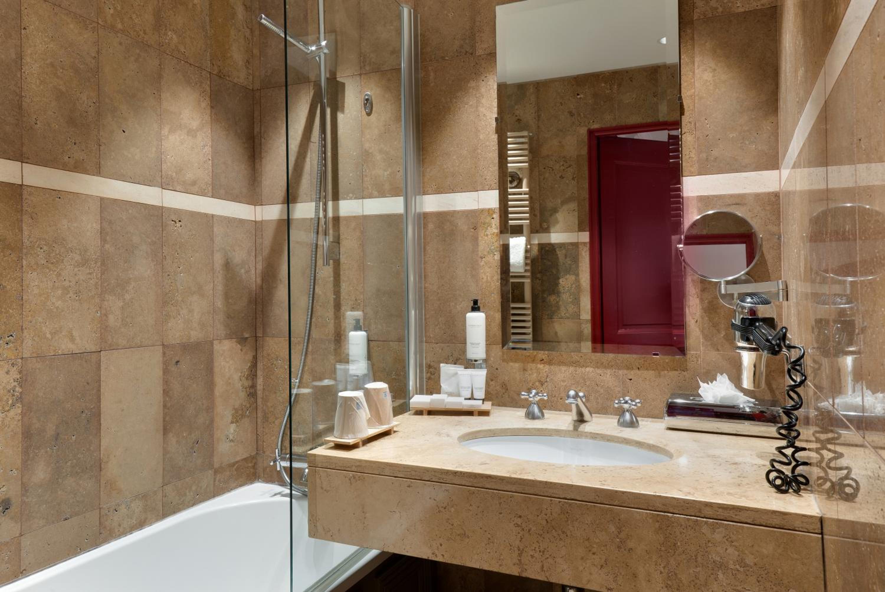 Standard Double Room - Photo 3
