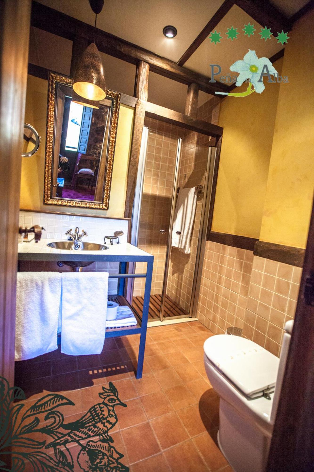 Double or Twin Room - Photo 2
