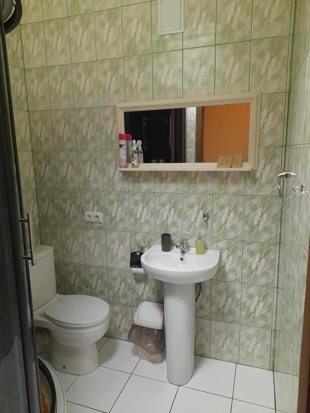 Twin Room with Shower photo 3