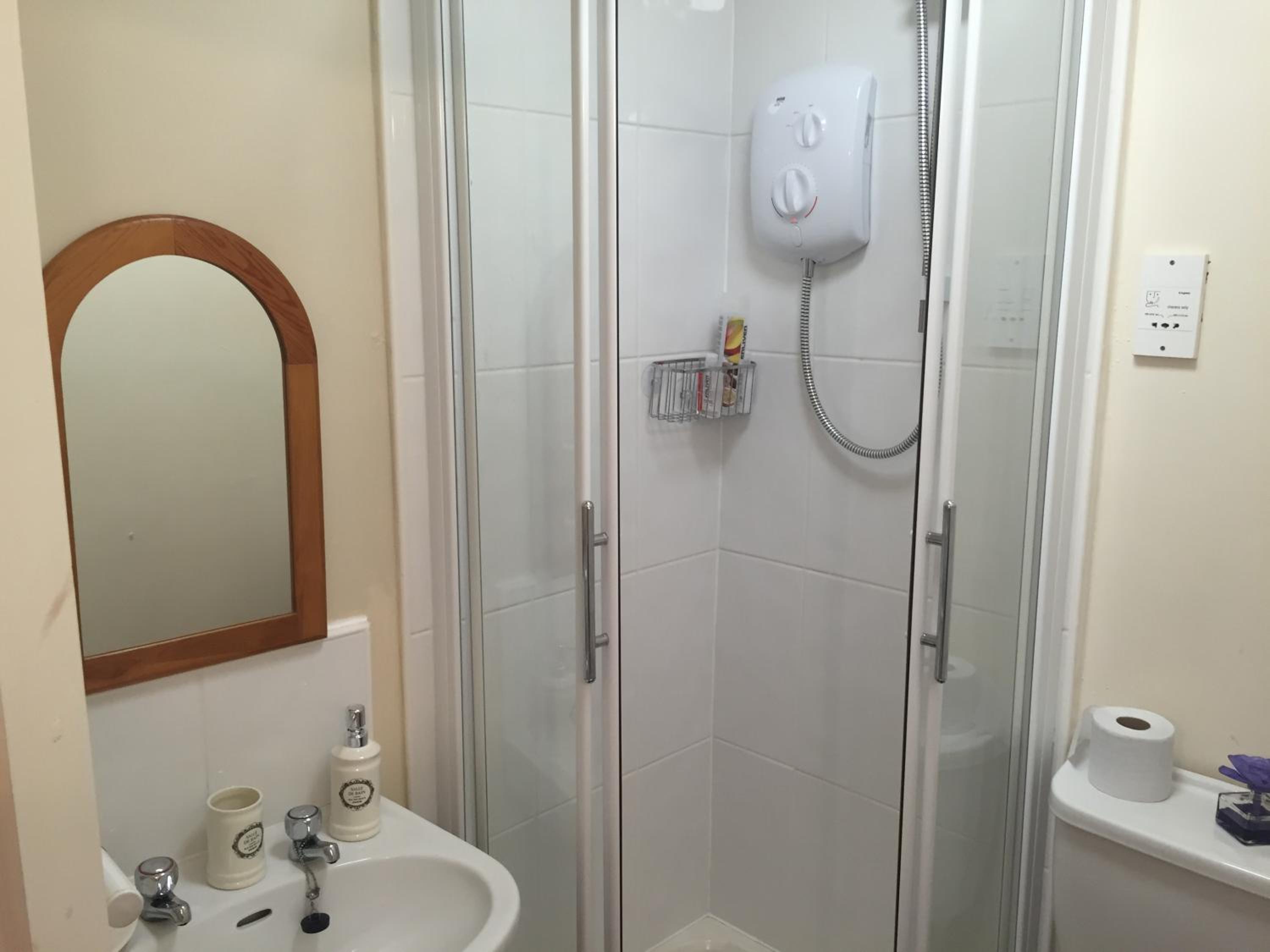 Standard Twin Room photo 2