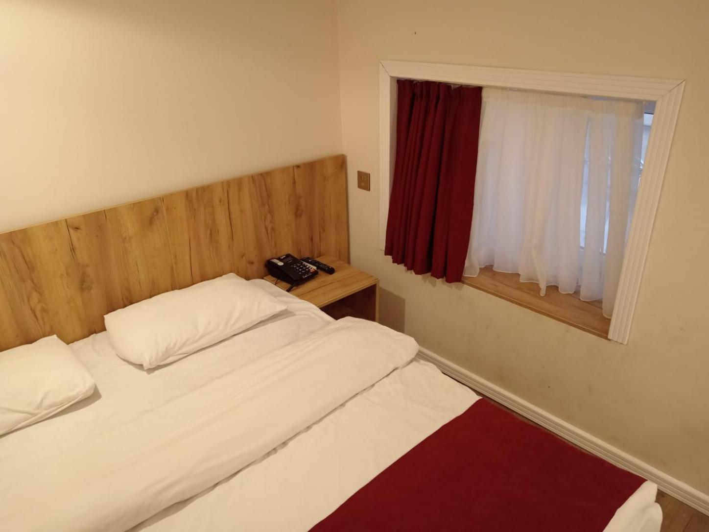 Budget Double Room photo 2