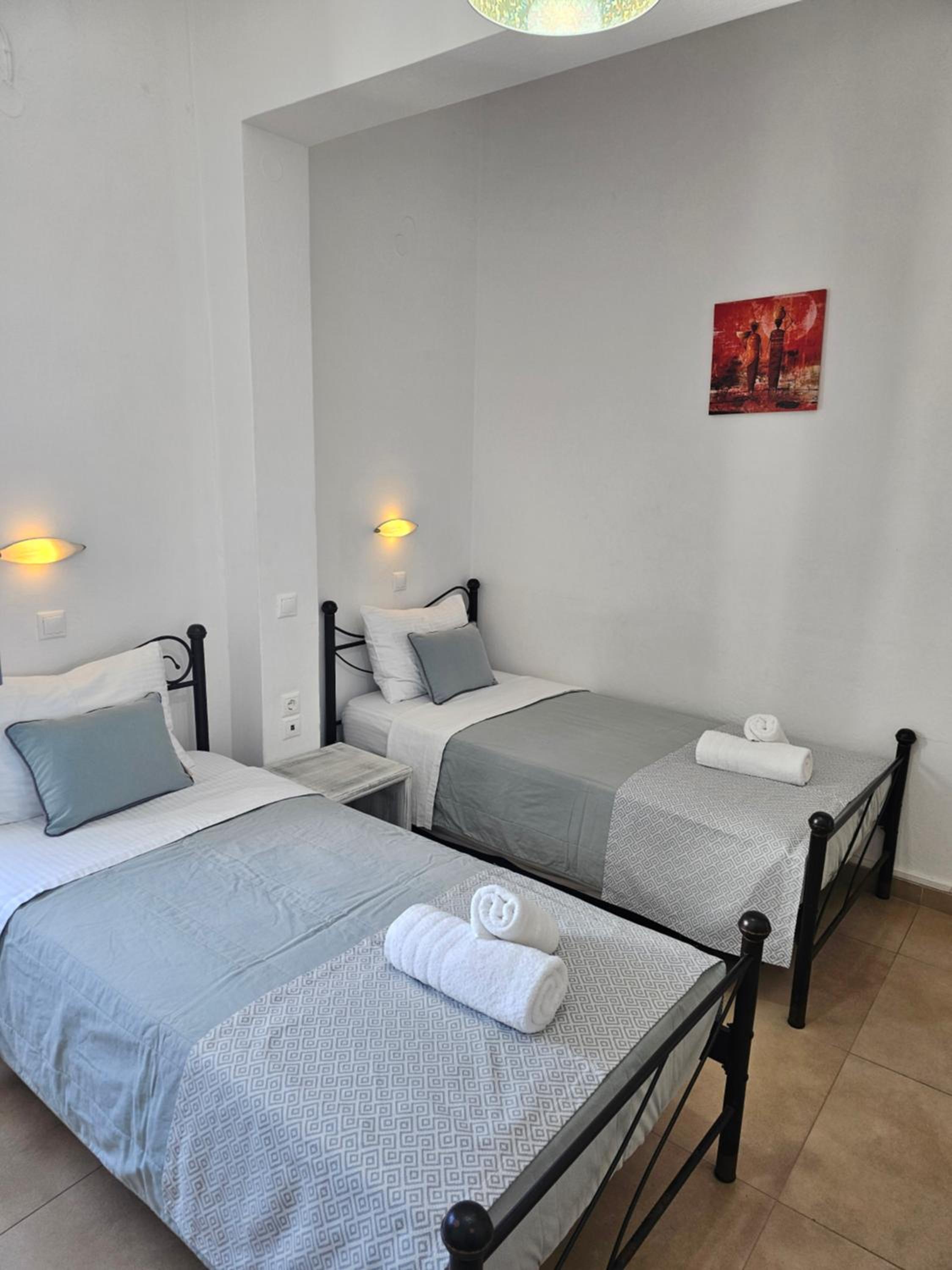 Standard Twin Room - Photo 6