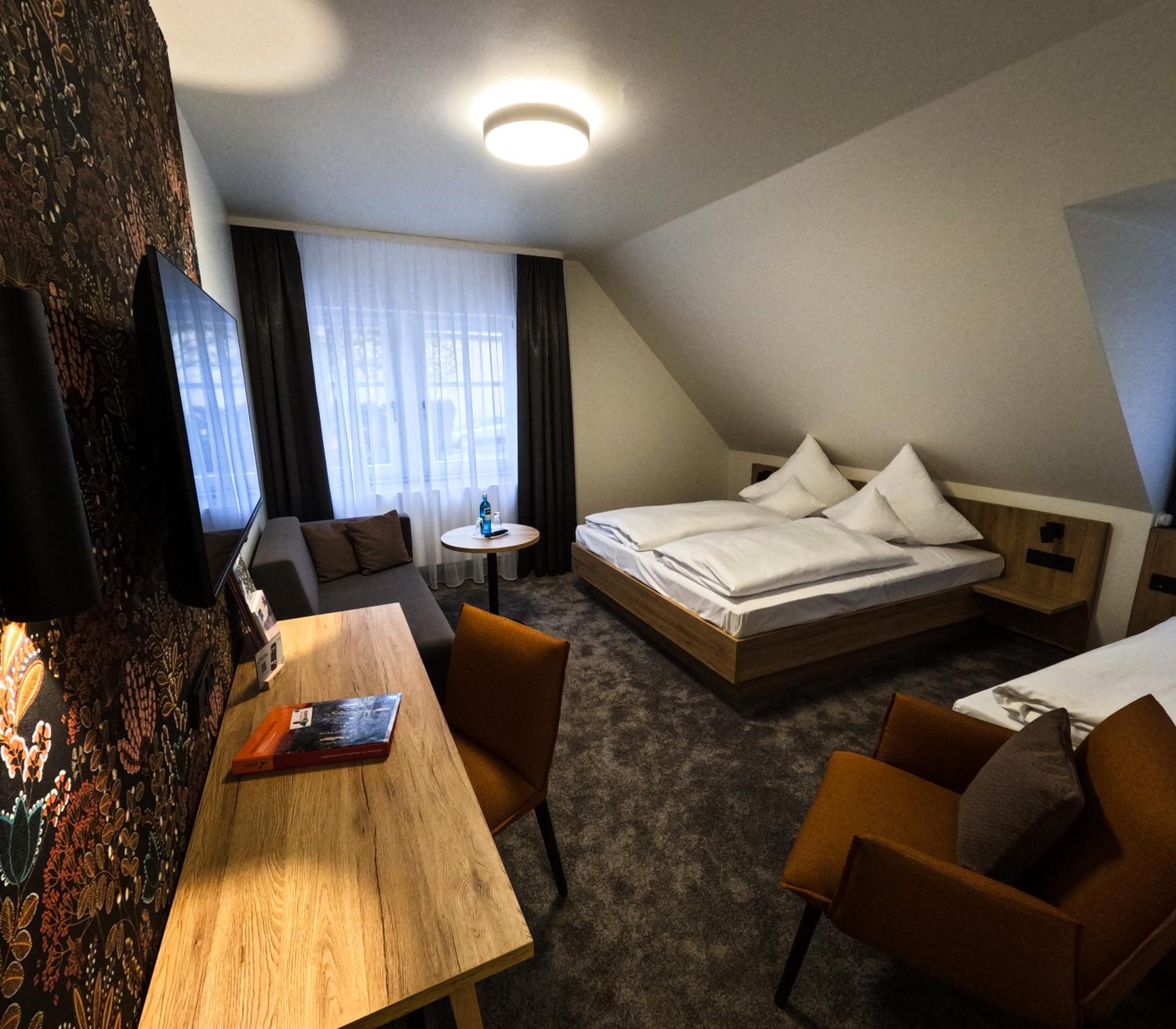 Deluxe Triple Room - Photo 5