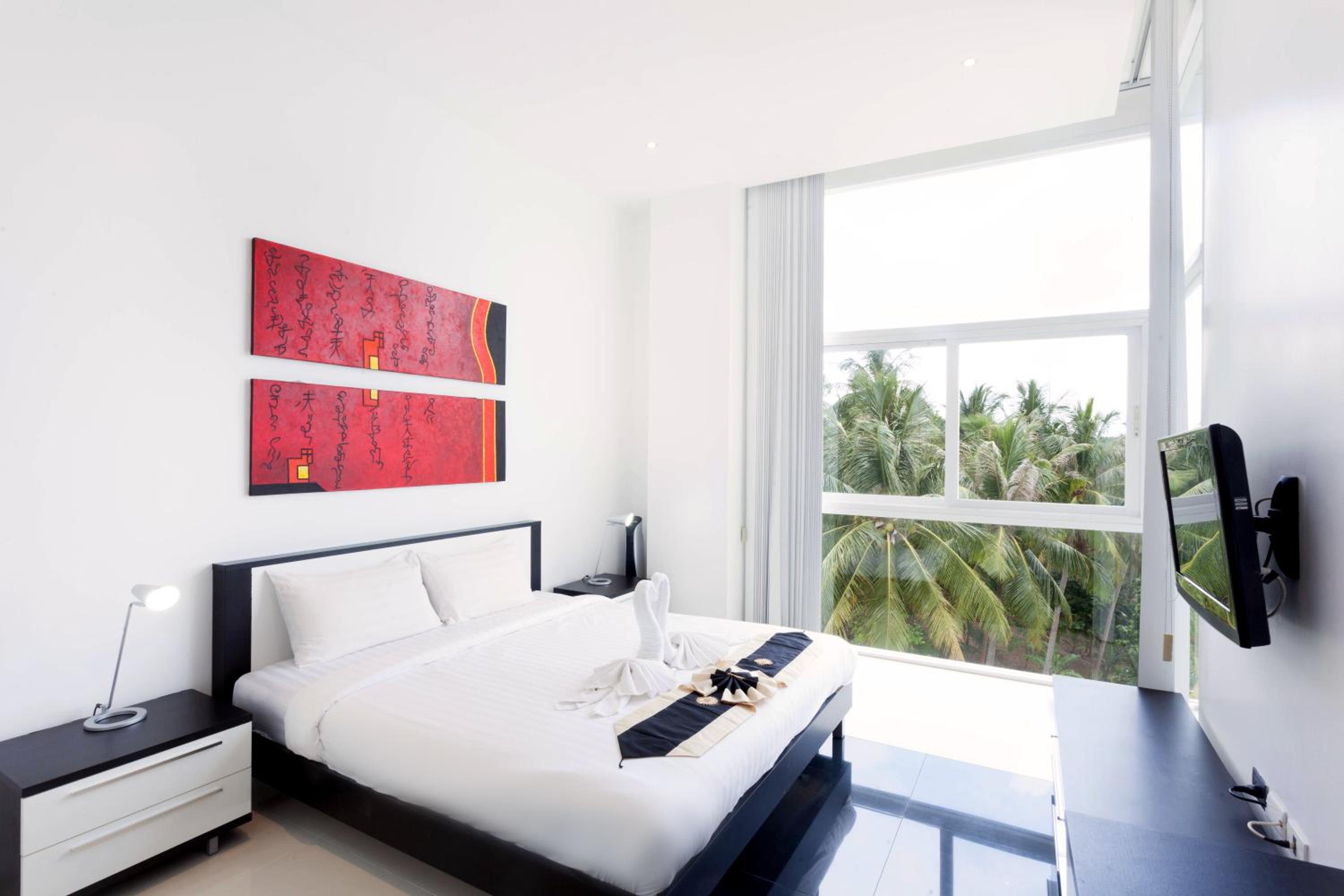 One-Bedroom Apartment - Photo 11