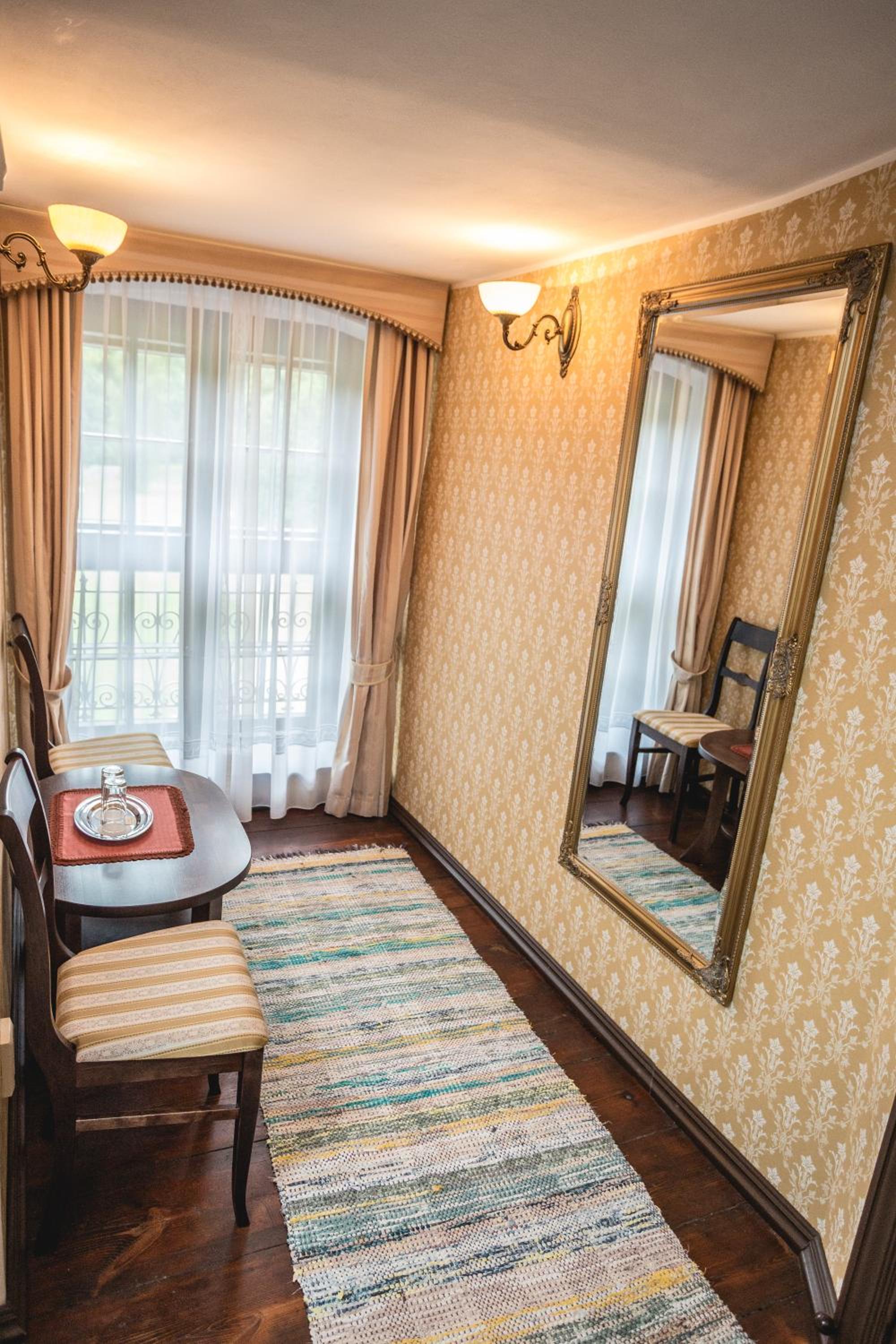 Deluxe Double Room with Garden View - Photo 2