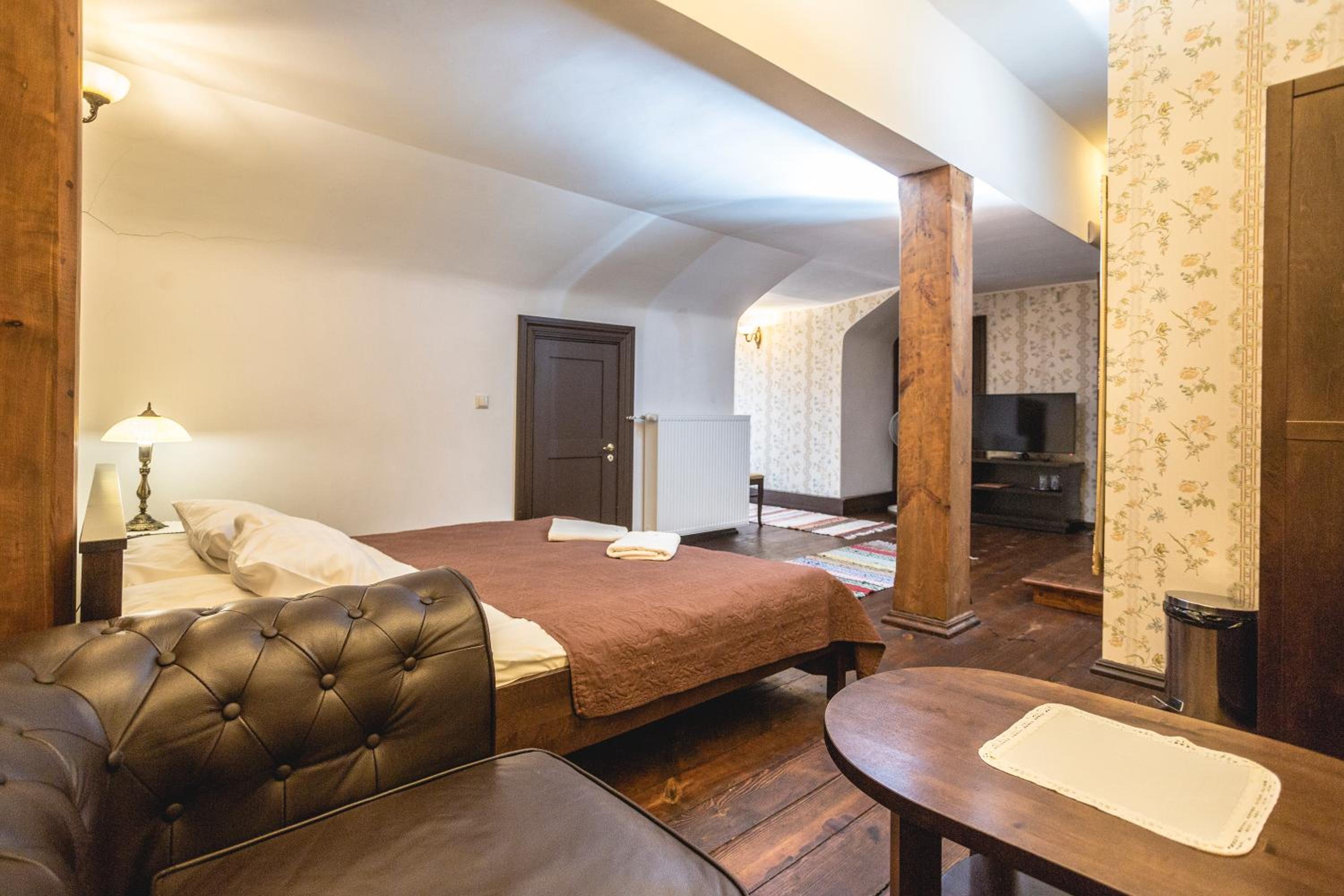 Double Room - Photo 3