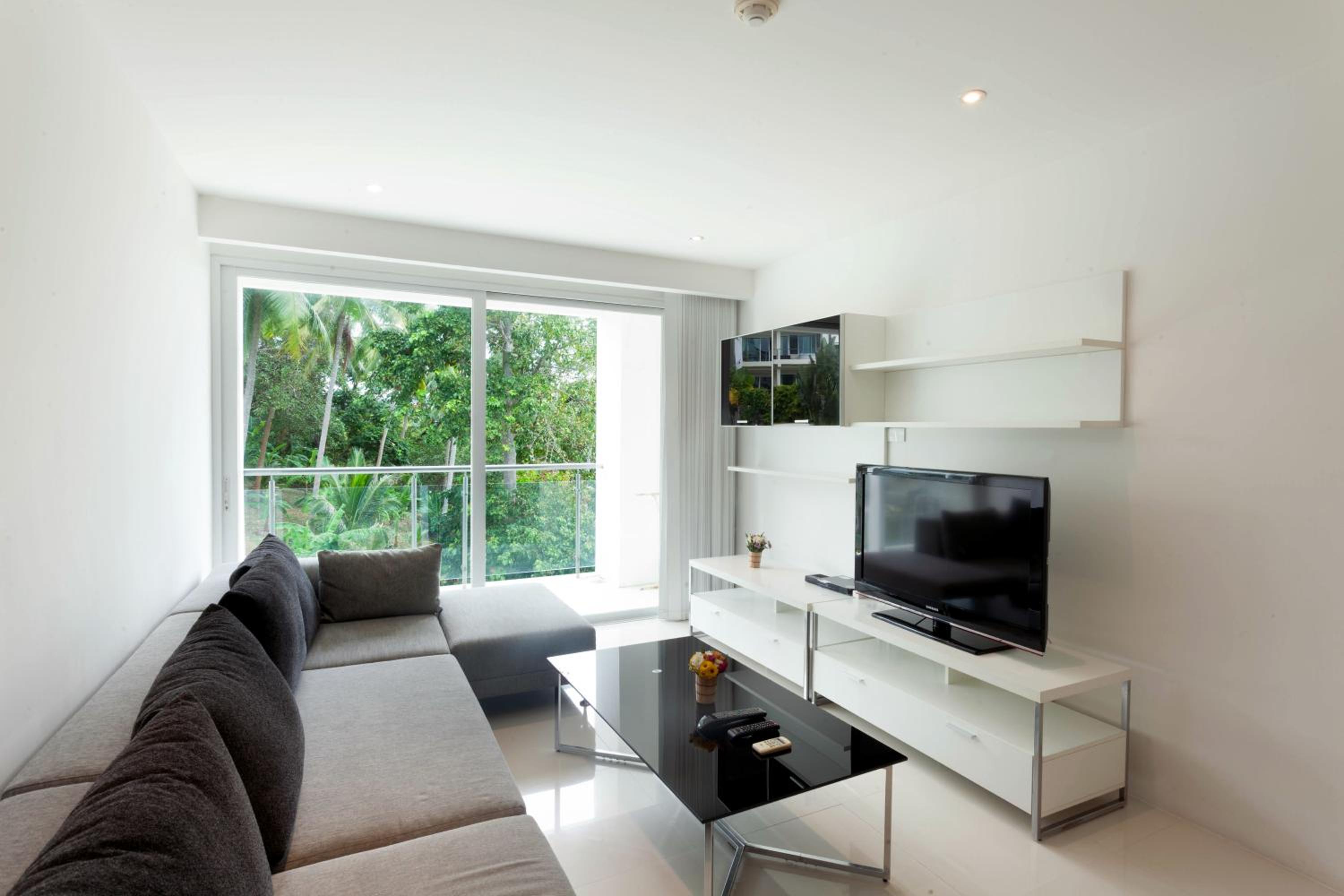One-Bedroom Apartment - Photo 15