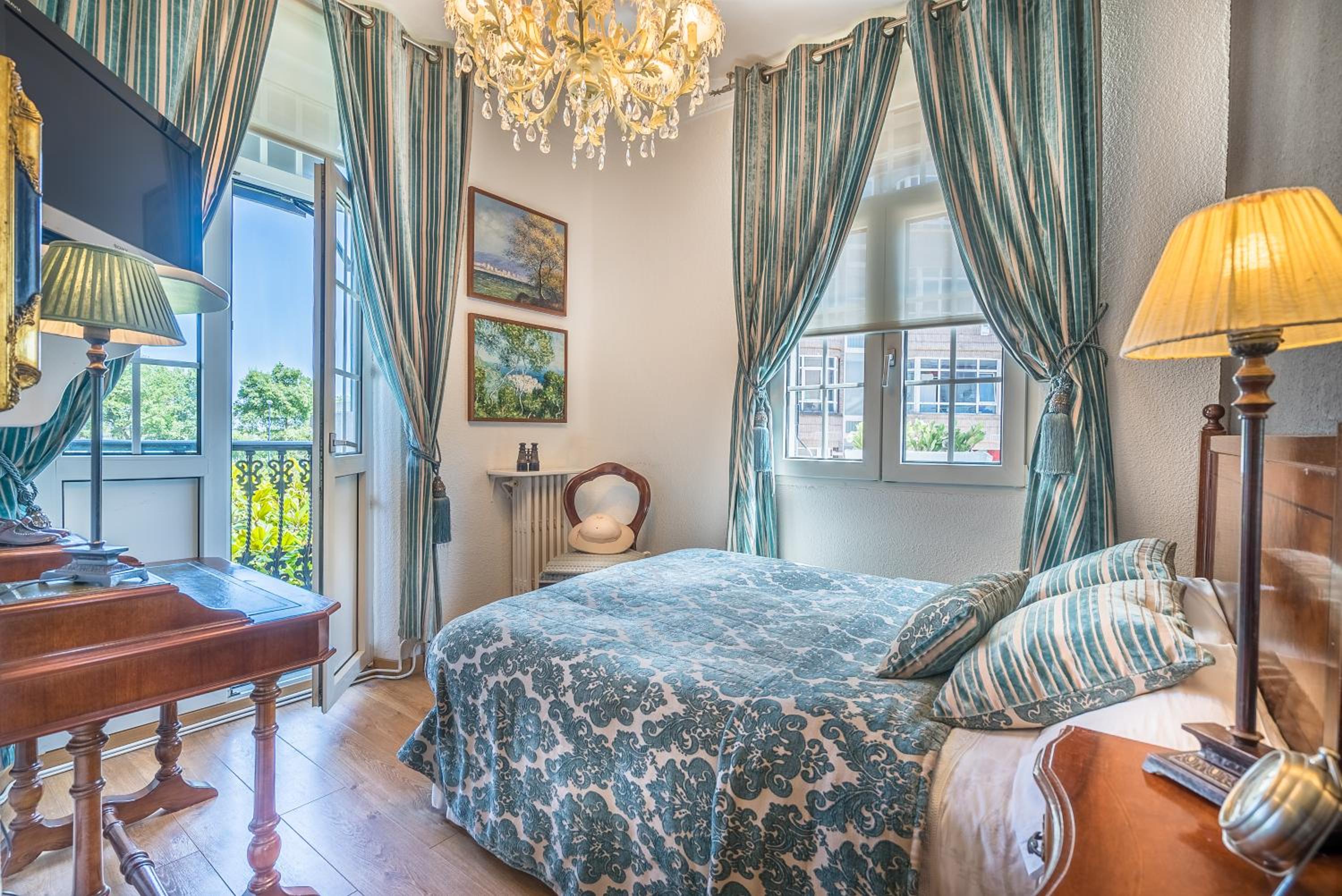 Double Room with Balcony photo 2