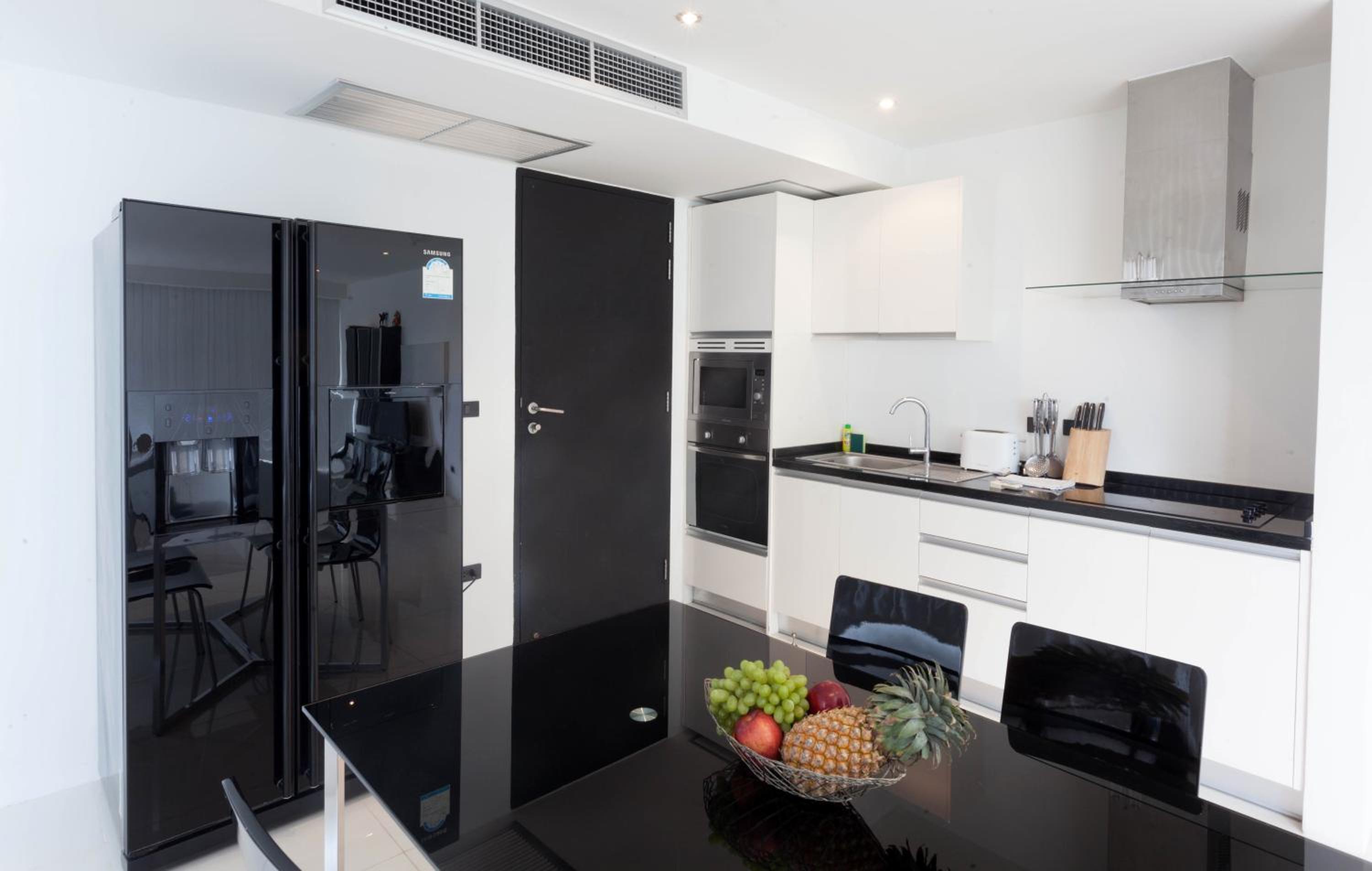 One-Bedroom Apartment - Photo 17