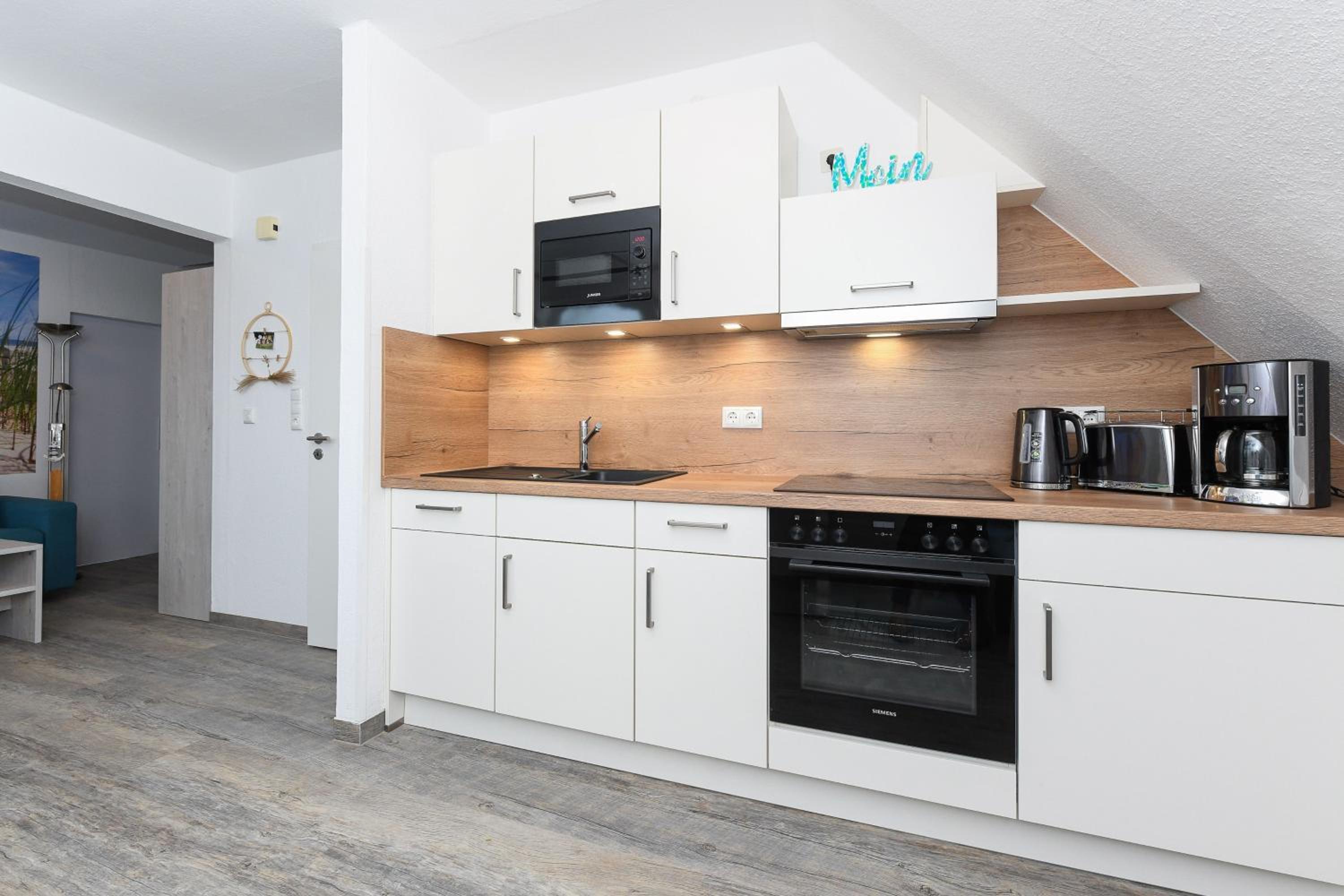 Two-Bedroom Apartment with Shower  photo 3