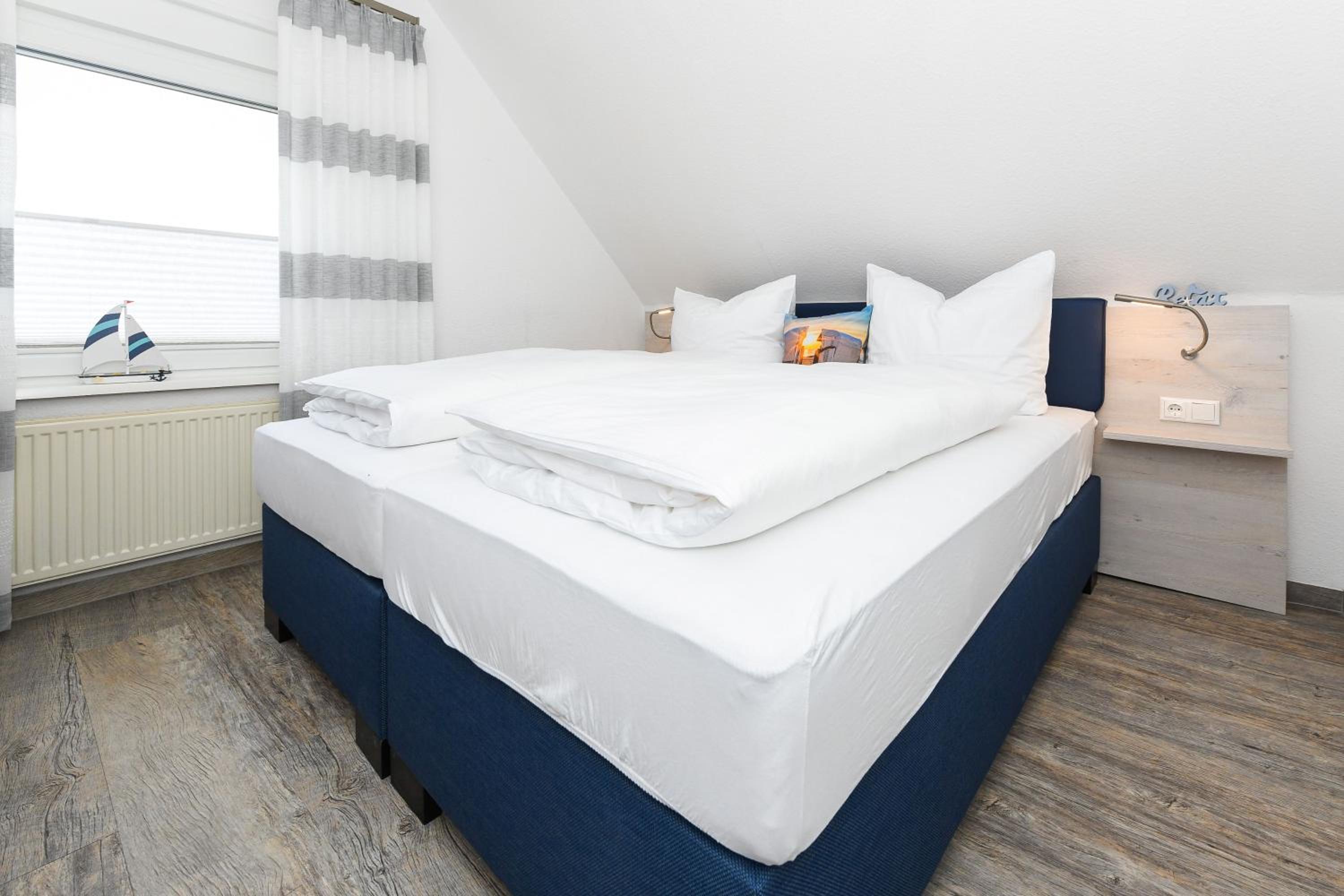 One-Bedroom Apartment with Shower photo 2