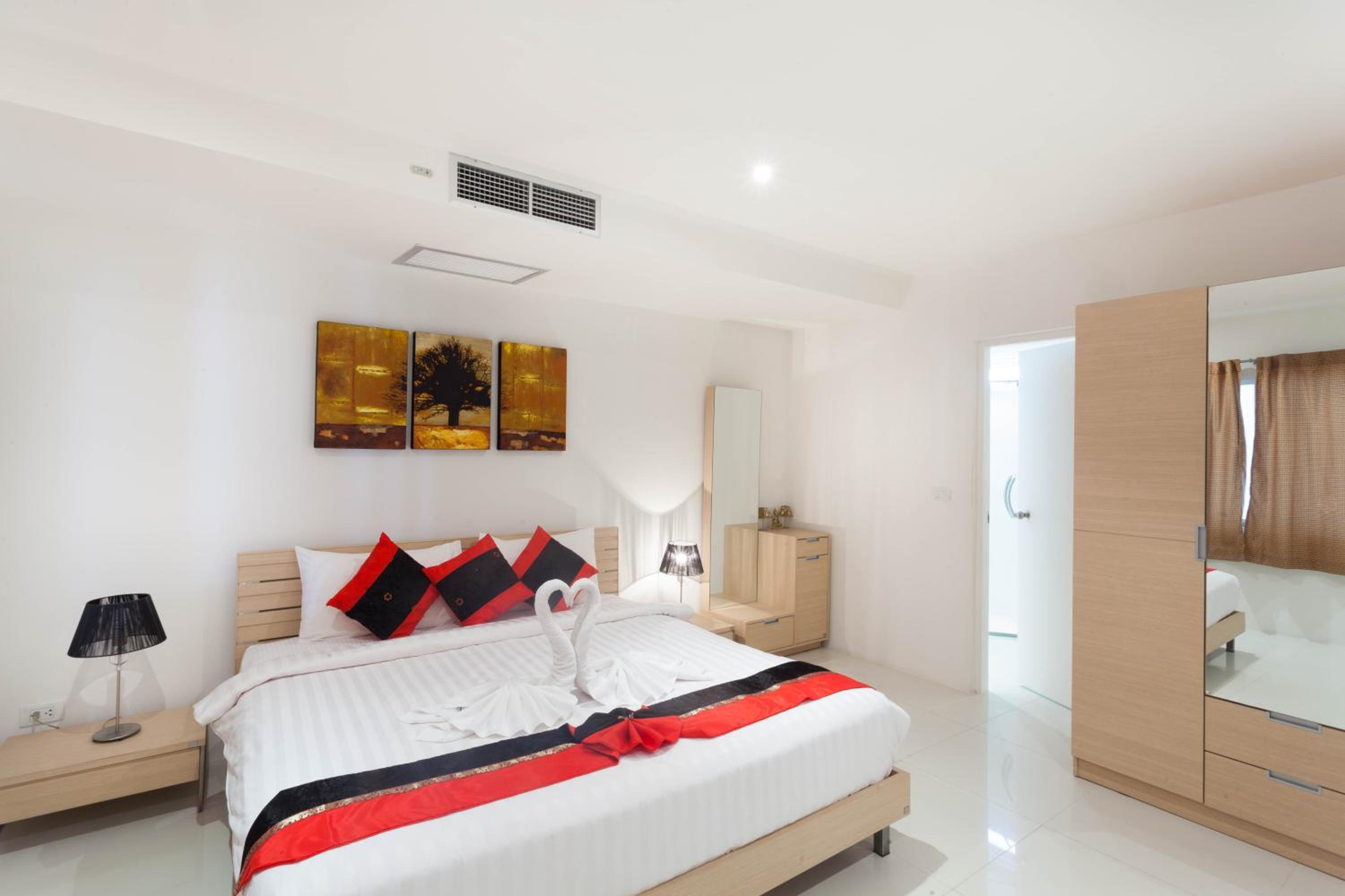 Two-Bedroom Apartment - Photo 13