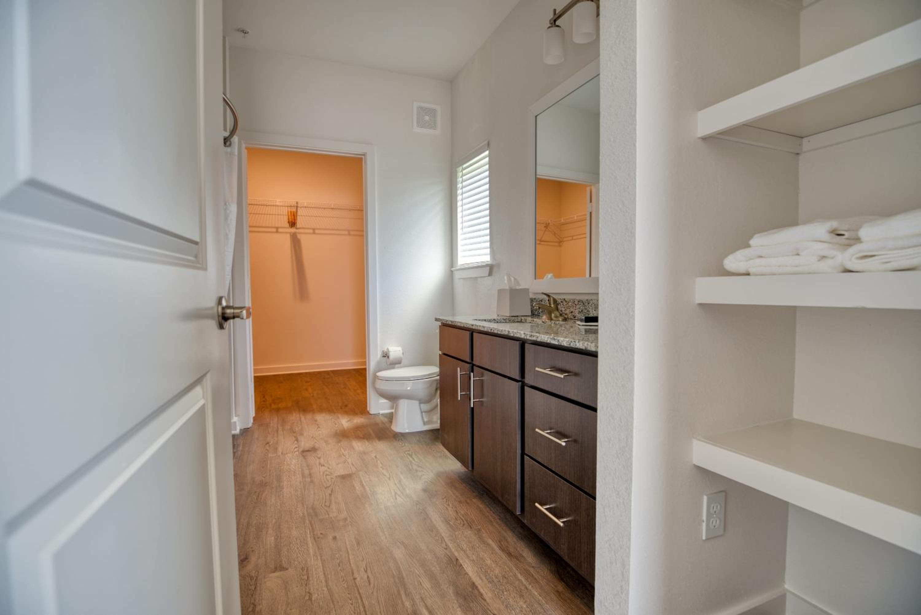 Apartment - Photo 4