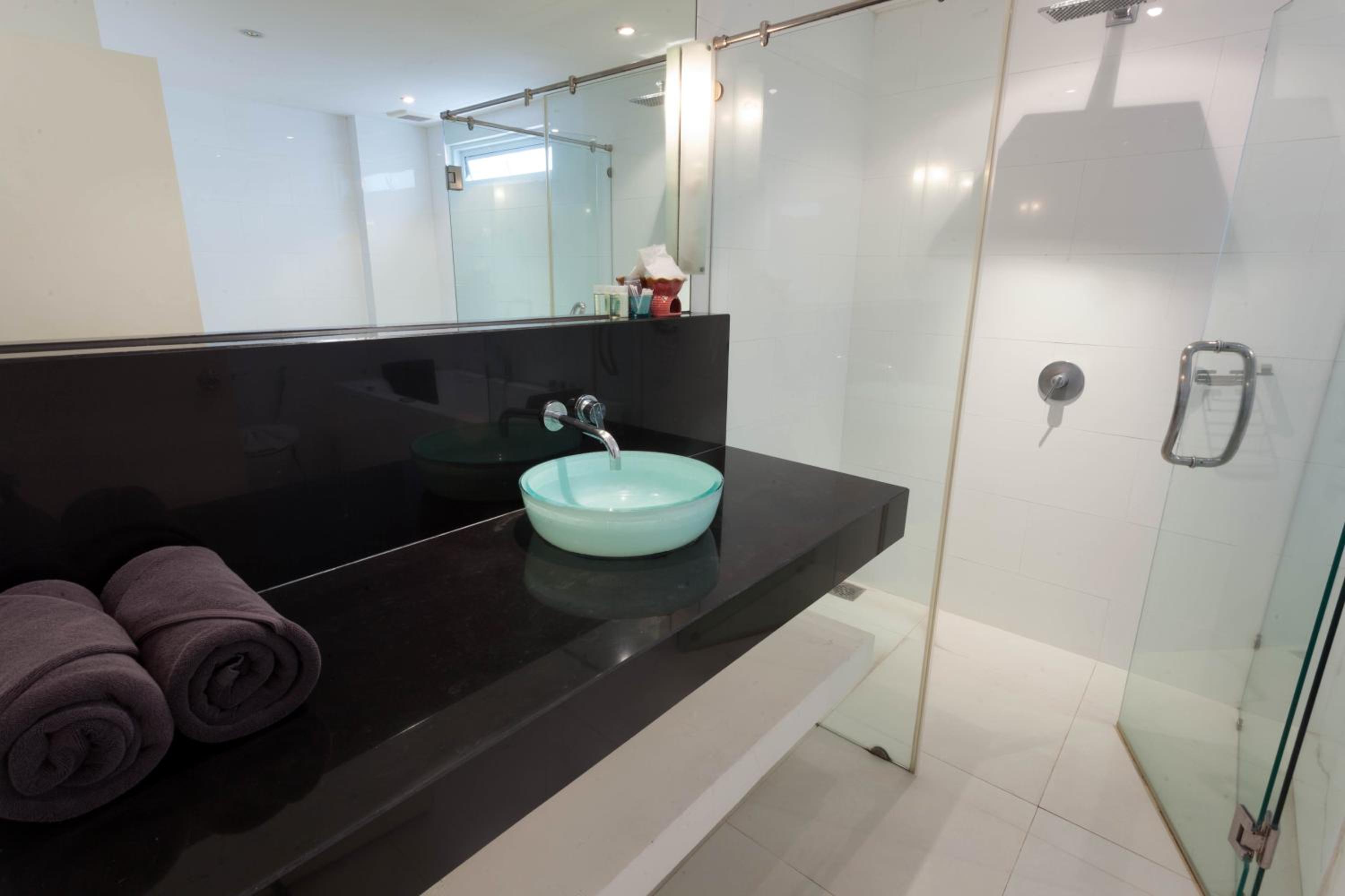 Two-Bedroom Apartment - Photo 19