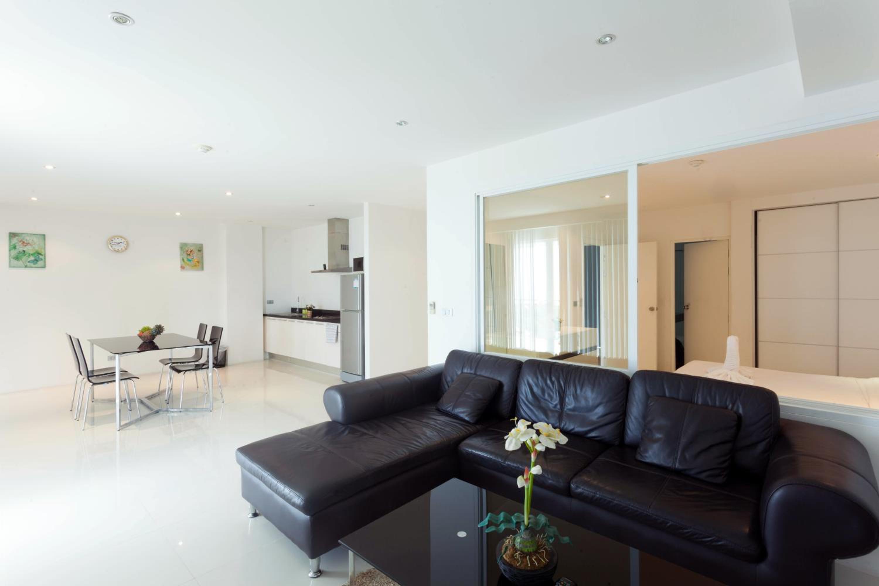 Two-Bedroom Apartment - Photo 16