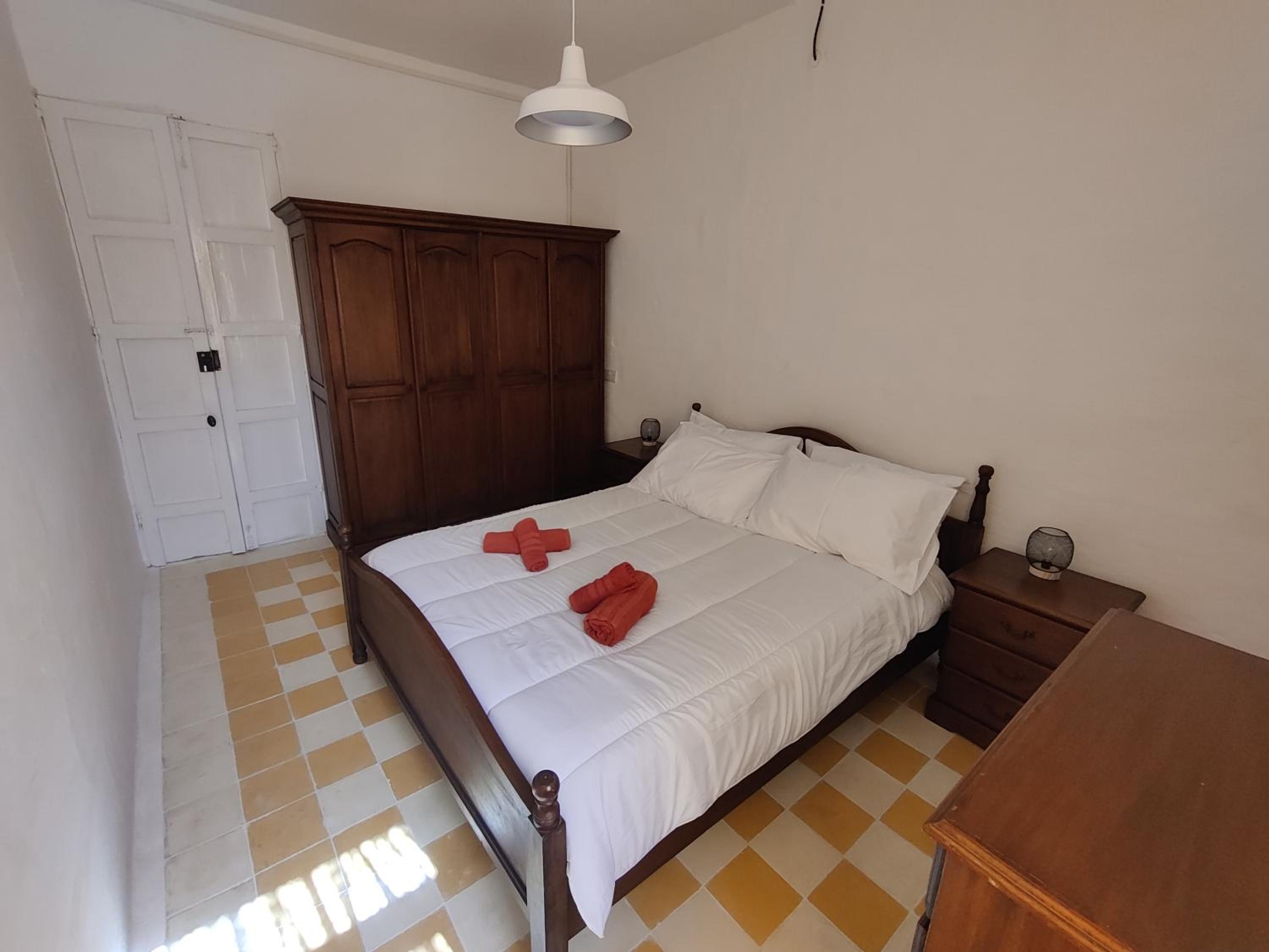 One-Bedroom House photo 1
