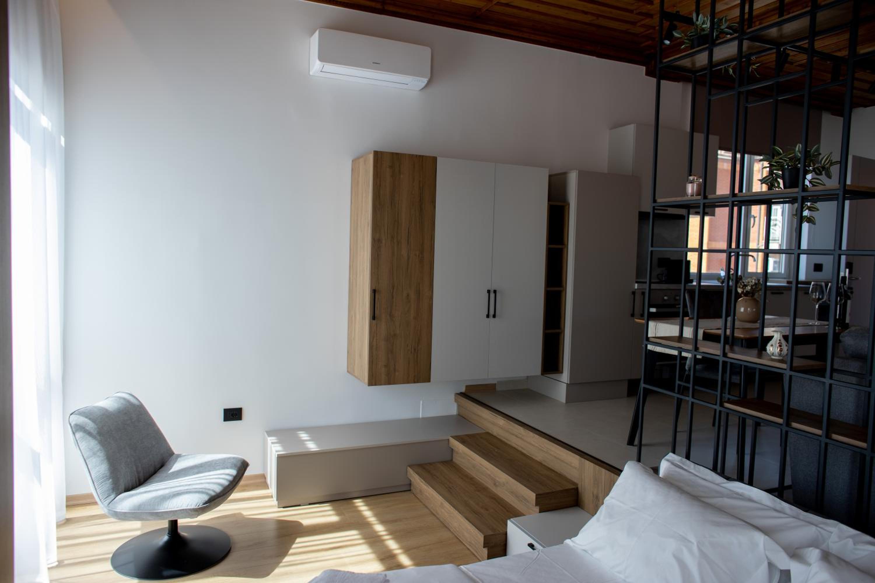 Studio Apartment