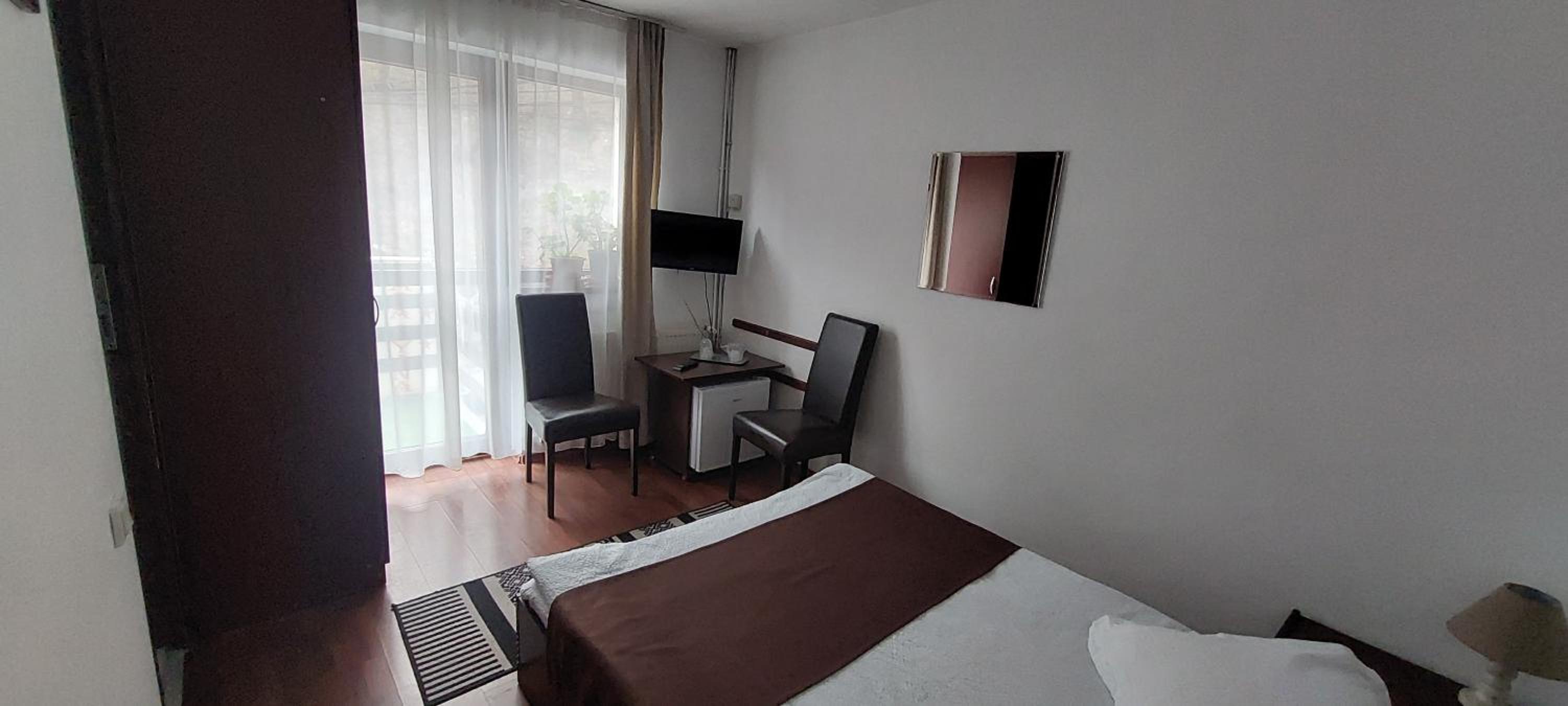 Double Room with Balcony - Photo 1
