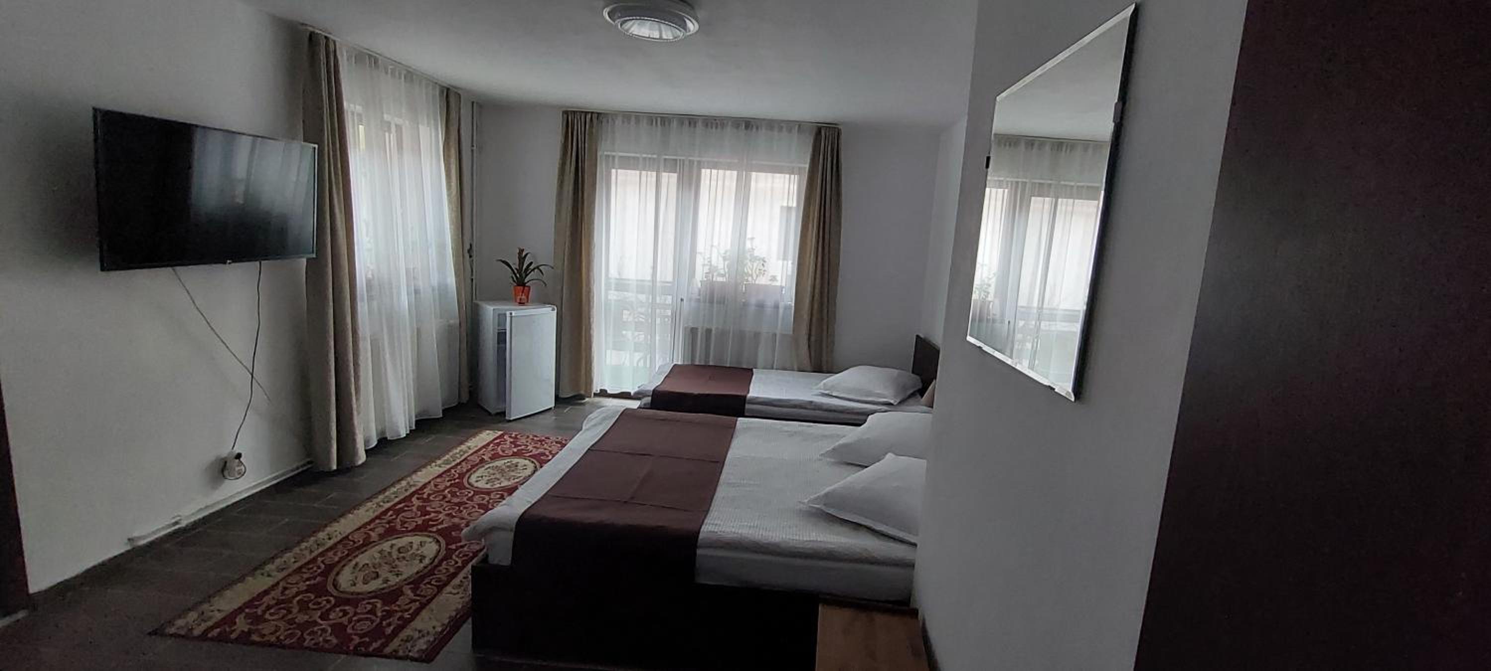 Triple Room with Balcony - Photo 6