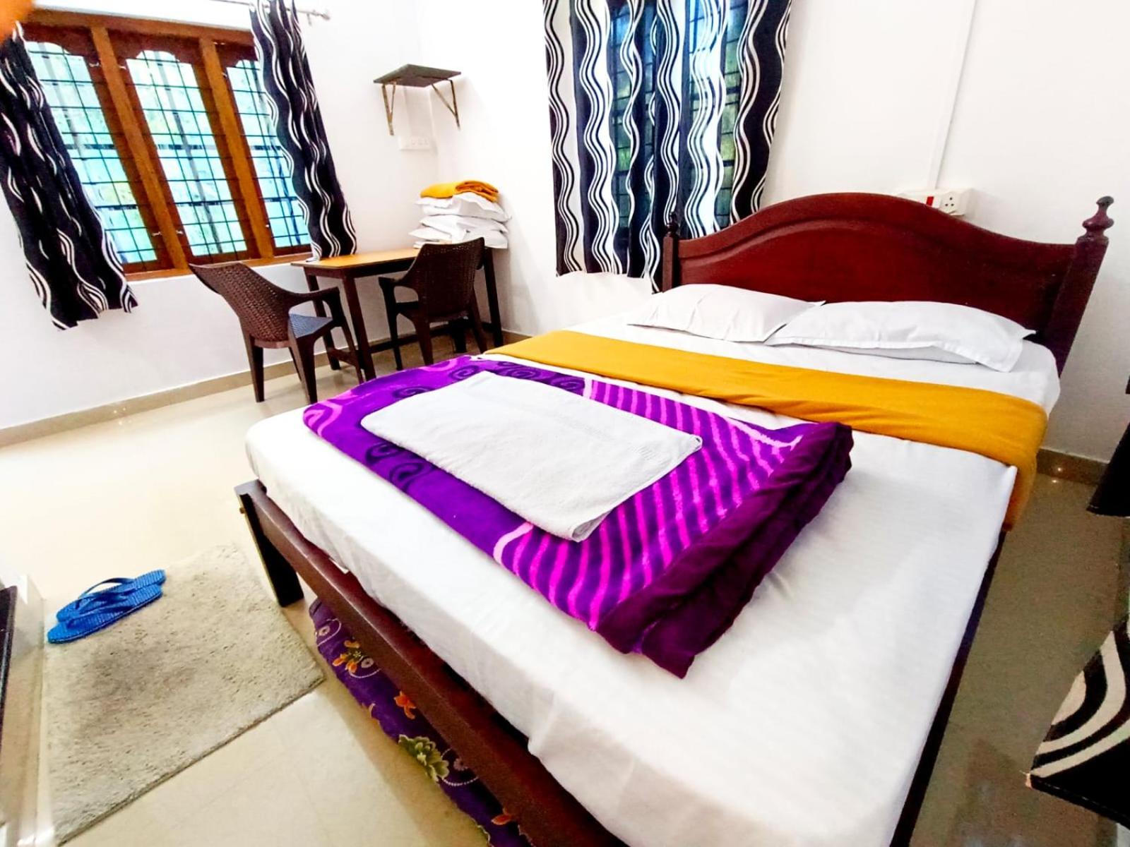 Double Room With Private Bathroom photo 2